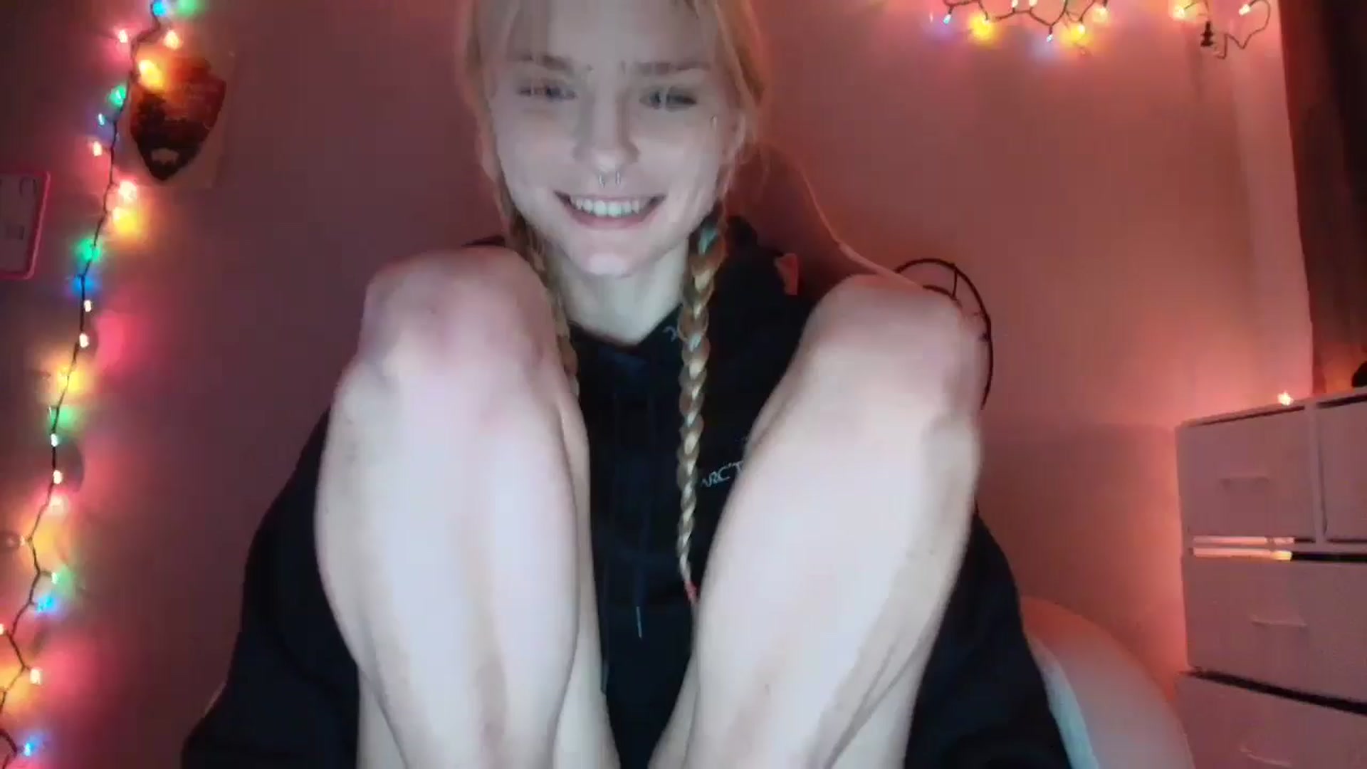 Gallery image thumbnail from DuckChan0's myfreecams stream on, 11/24/2025, 17:50 image 11 of 20
