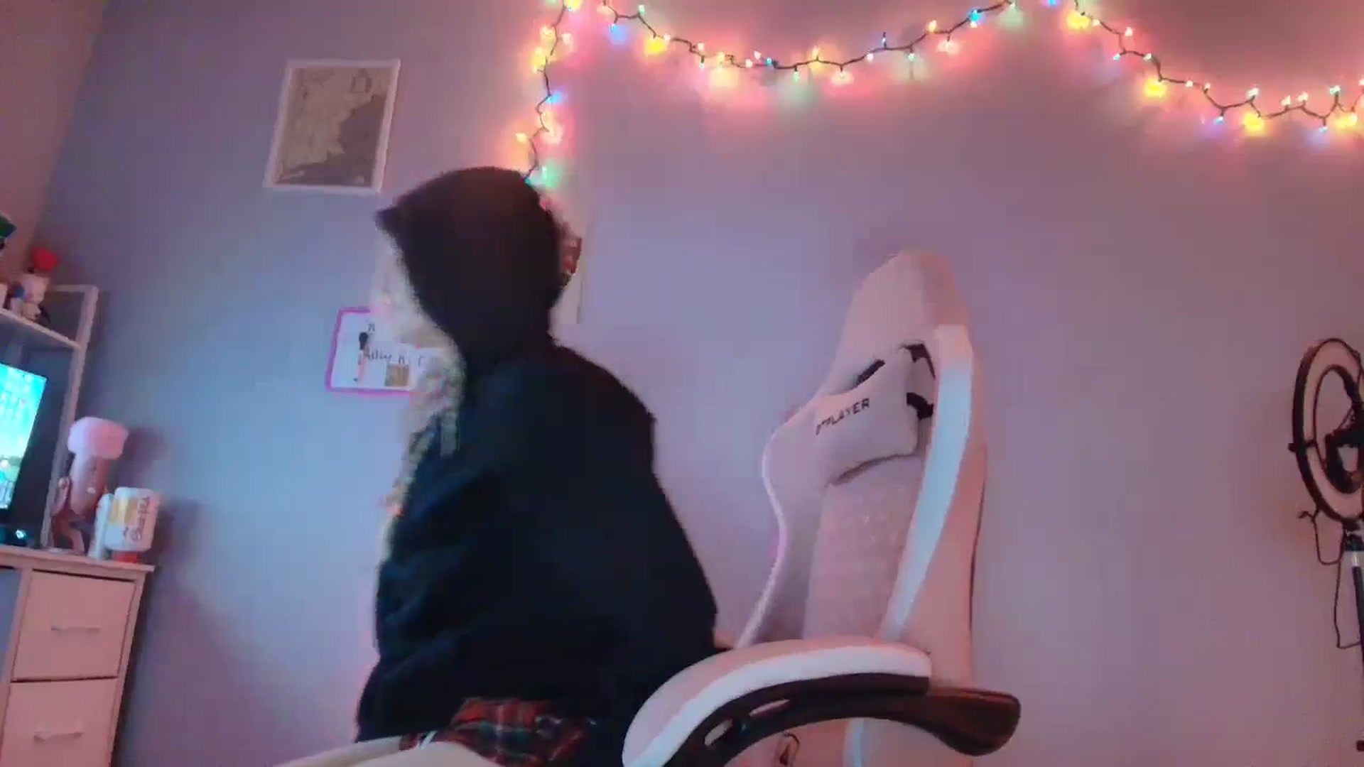 Gallery image thumbnail from DuckChan0's myfreecams stream on, 11/25/2025, 16:35 image 9 of 20