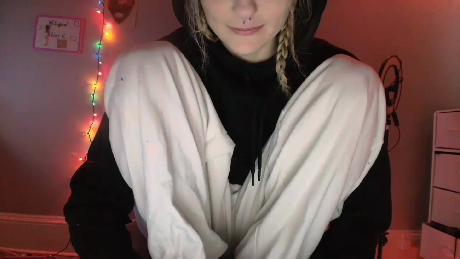 Gallery image thumbnail from DuckChan0's myfreecams stream on, 11/25/2025, 17:22 image 8 of 20