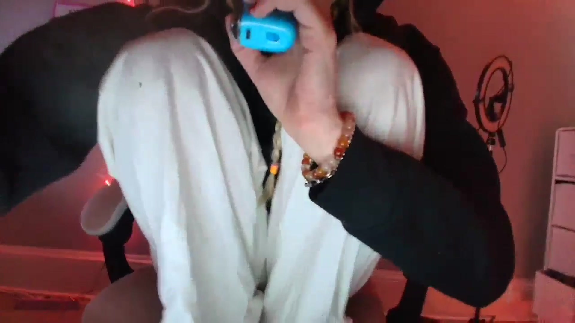 Gallery image thumbnail from DuckChan0's myfreecams stream on, 11/25/2025, 17:22 image 5 of 20