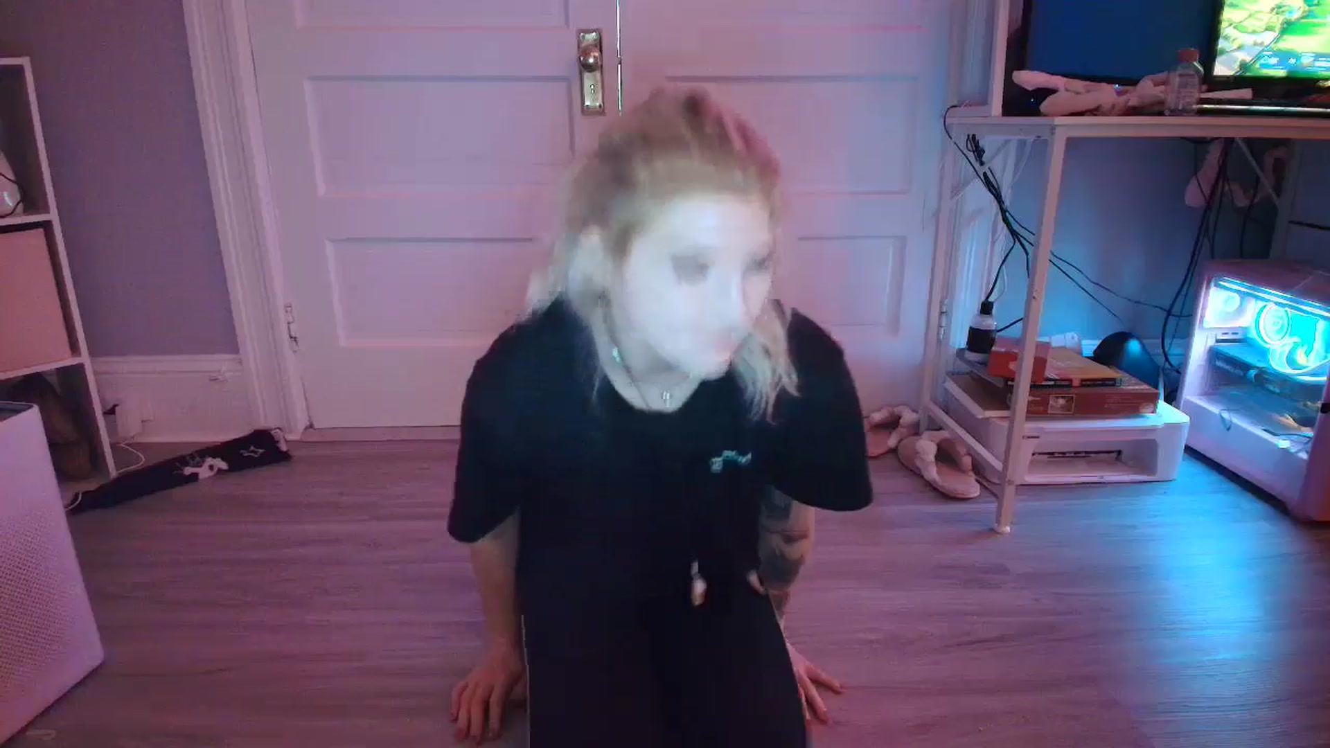Gallery image thumbnail from DuckChan0's myfreecams stream on, 11/26/2025, 20:15 image 10 of 20