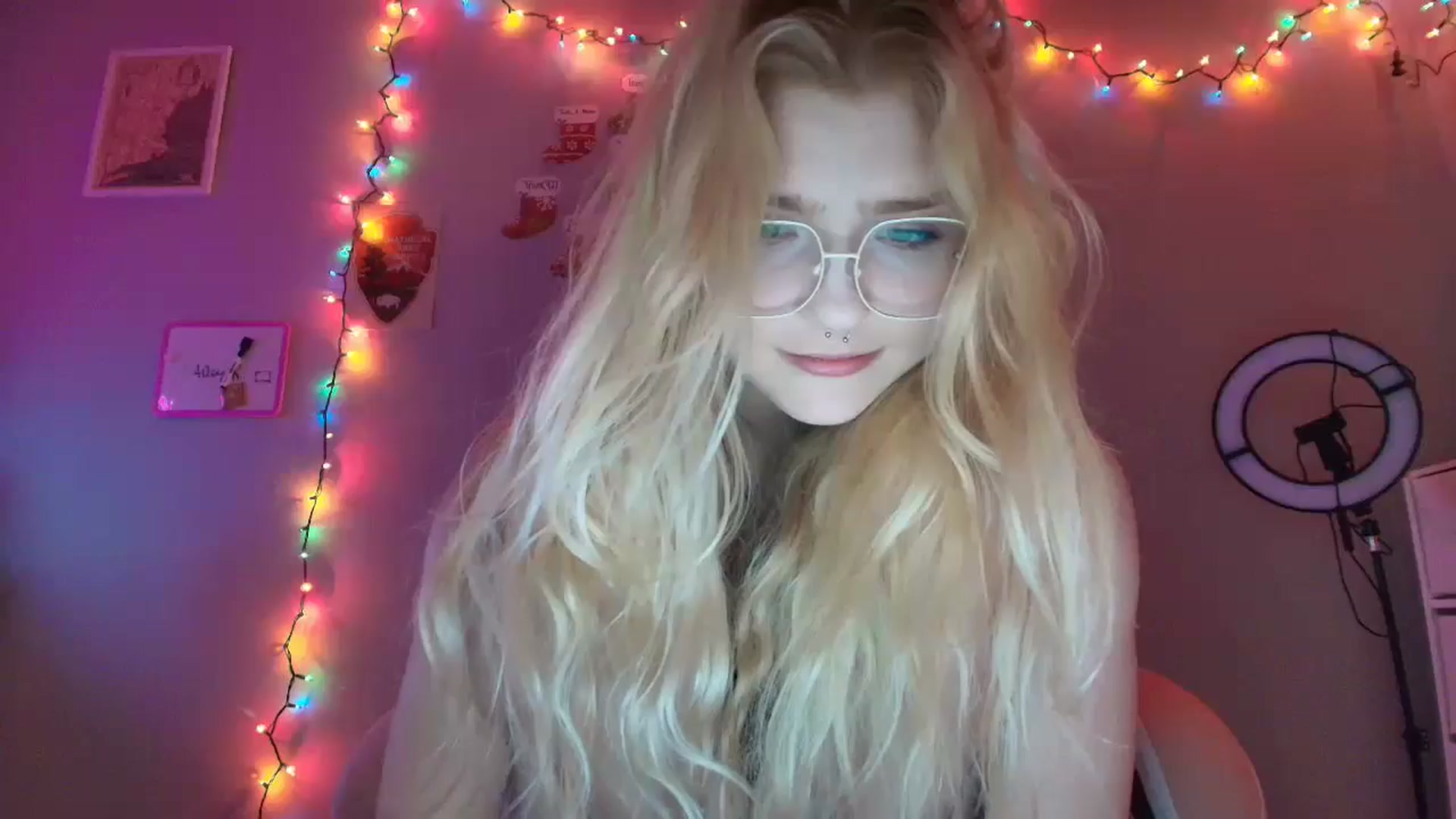 Gallery image thumbnail from DuckChan0's myfreecams stream on, 11/30/2025, 02:33 image 10 of 20