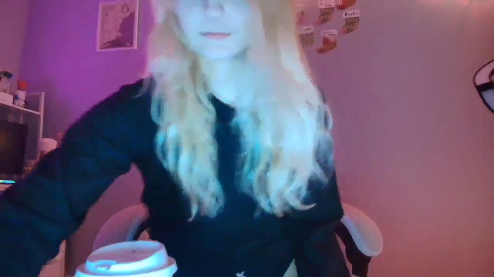 Gallery image thumbnail from DuckChan0's myfreecams stream on, 12/02/2025, 18:00 image 20 of 20