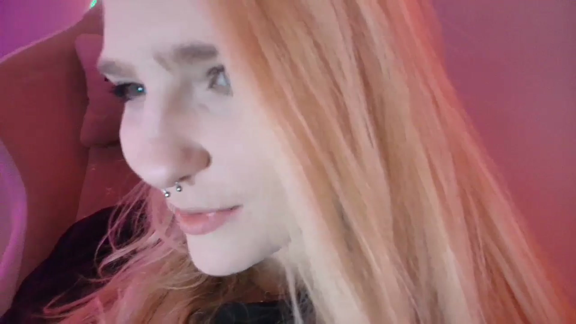 Gallery image thumbnail from DuckChan0's myfreecams stream on, 12/02/2025, 18:00 image 18 of 20