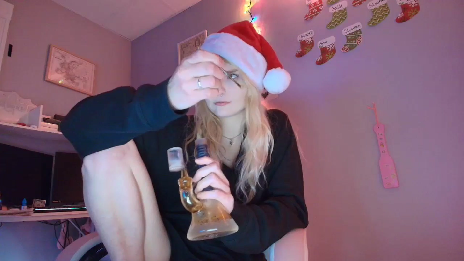 Gallery image thumbnail from DuckChan0's myfreecams stream on, 12/05/2025, 18:37 image 11 of 20