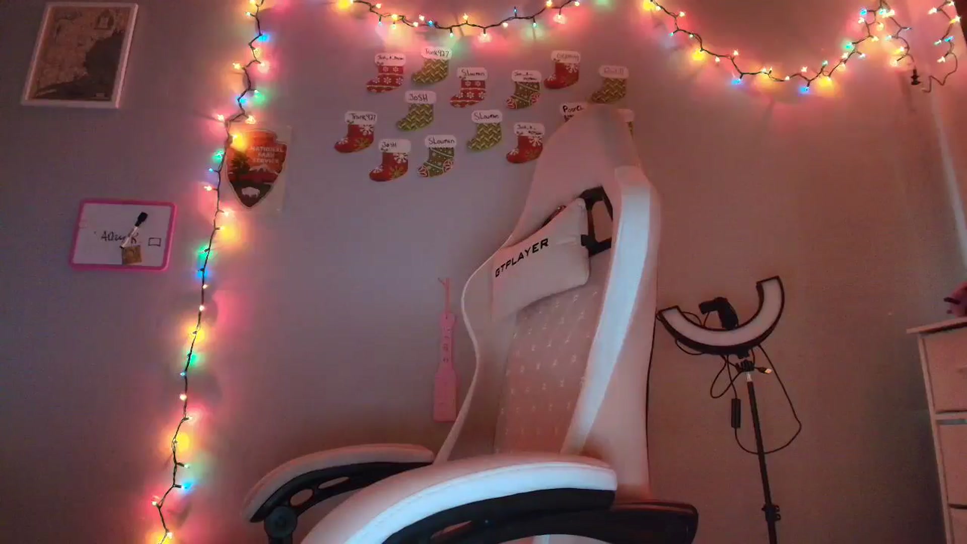 Gallery image thumbnail from DuckChan0's myfreecams stream on, 12/06/2025, 19:57 image 2 of 20