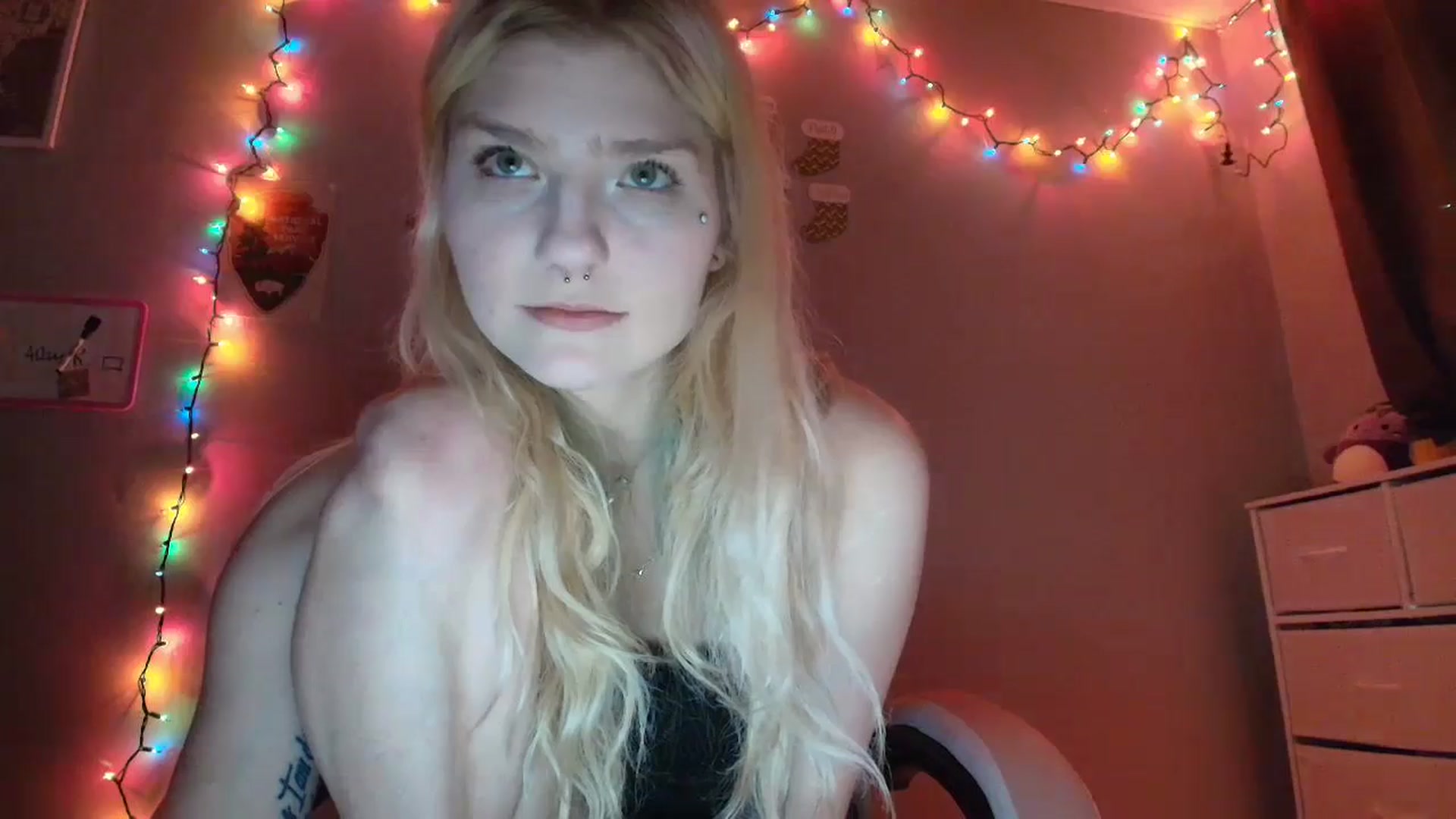 Gallery image thumbnail from DuckChan0's myfreecams stream on, 12/07/2025, 18:05 image 6 of 20