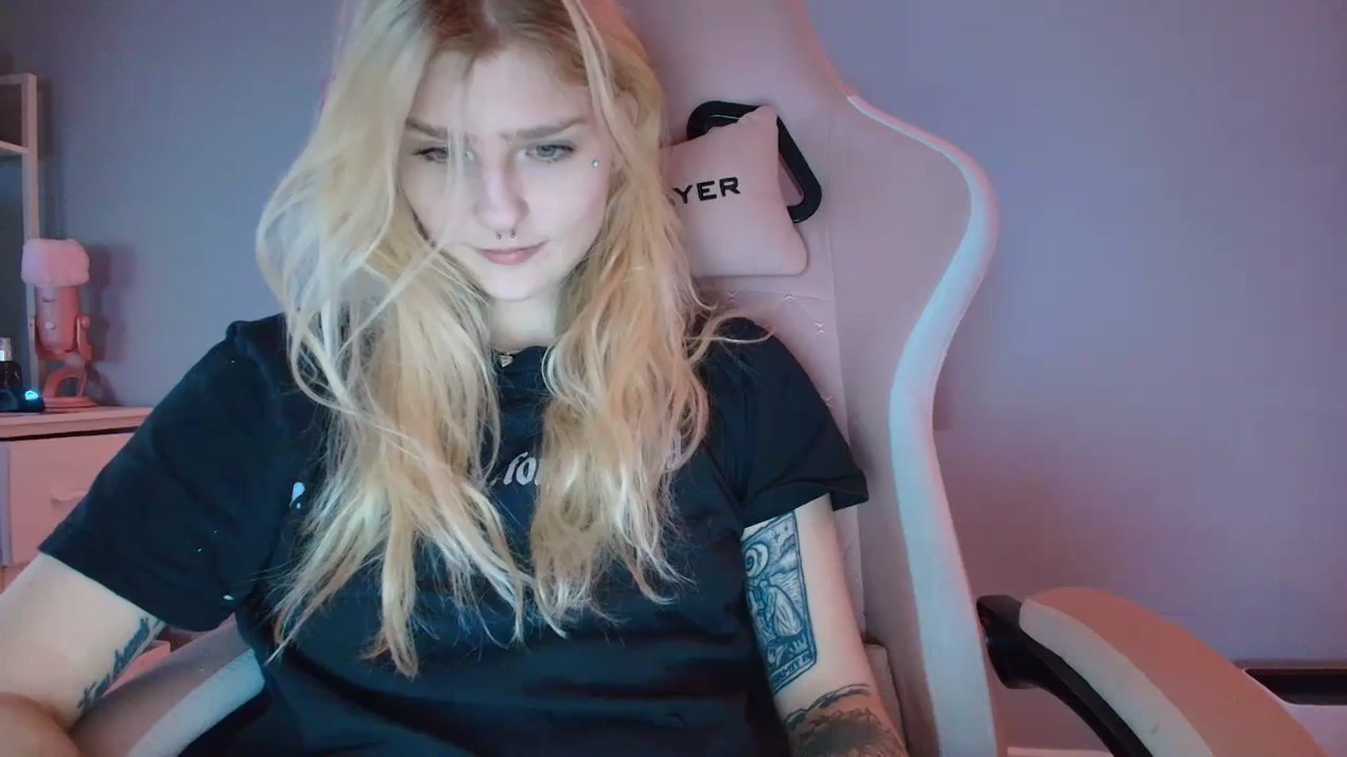 Gallery image thumbnail from DuckChan0's myfreecams stream on, 12/09/2025, 19:19 image 11 of 20