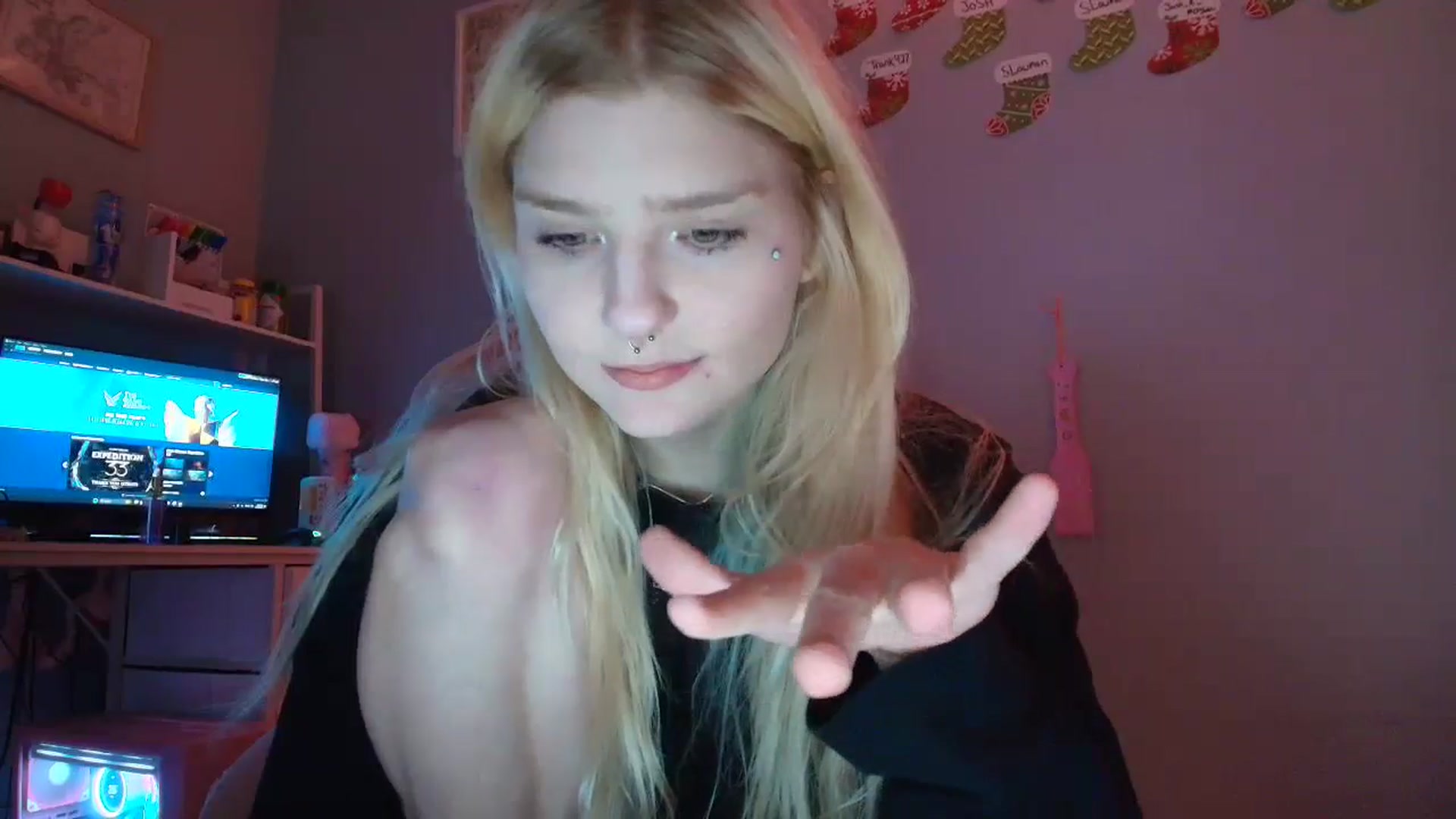 Gallery image thumbnail from DuckChan0's myfreecams stream on, 12/12/2025, 18:46 image 12 of 20