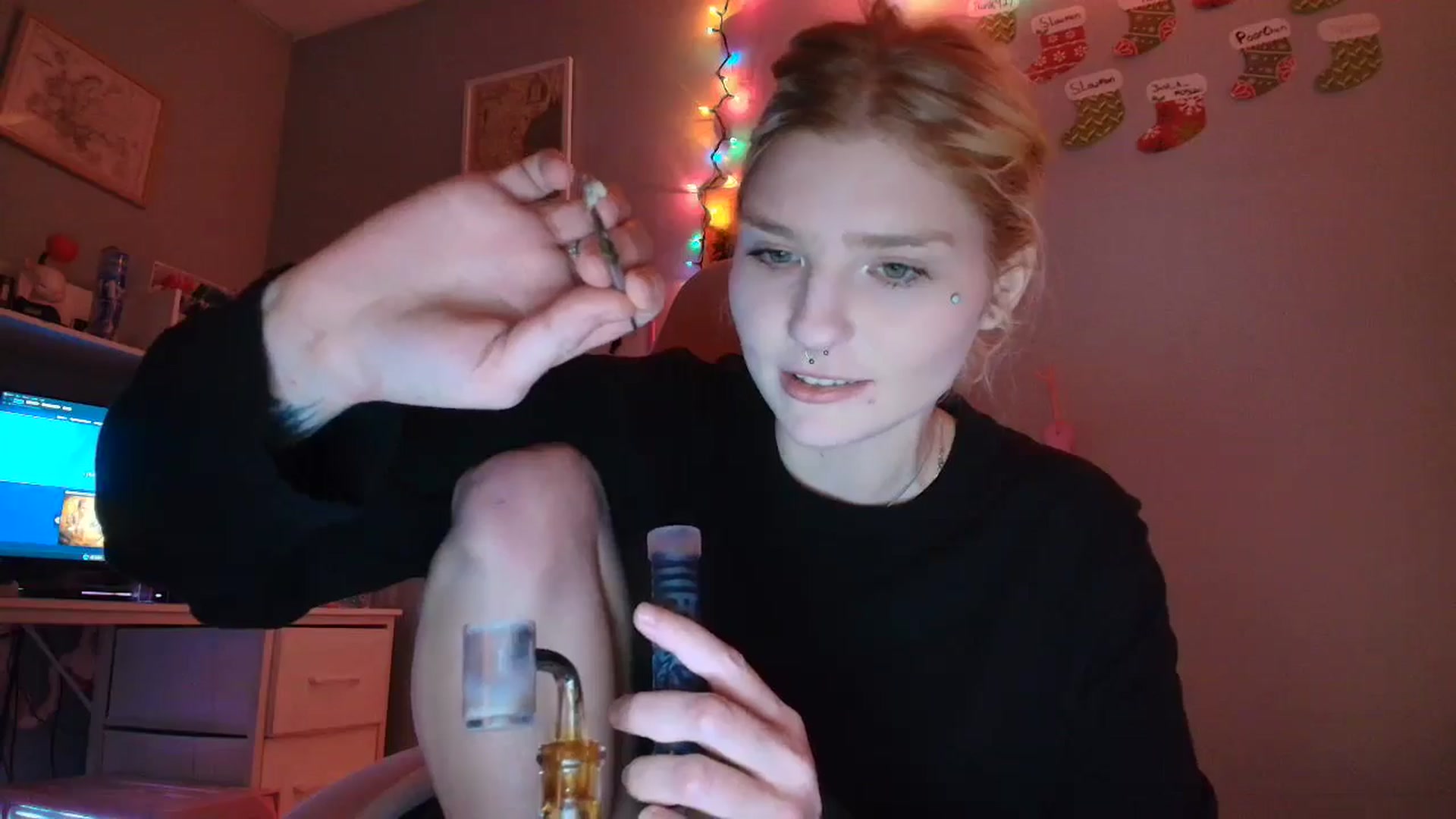 Gallery image thumbnail from DuckChan0's myfreecams stream on, 12/12/2025, 18:46 image 6 of 20