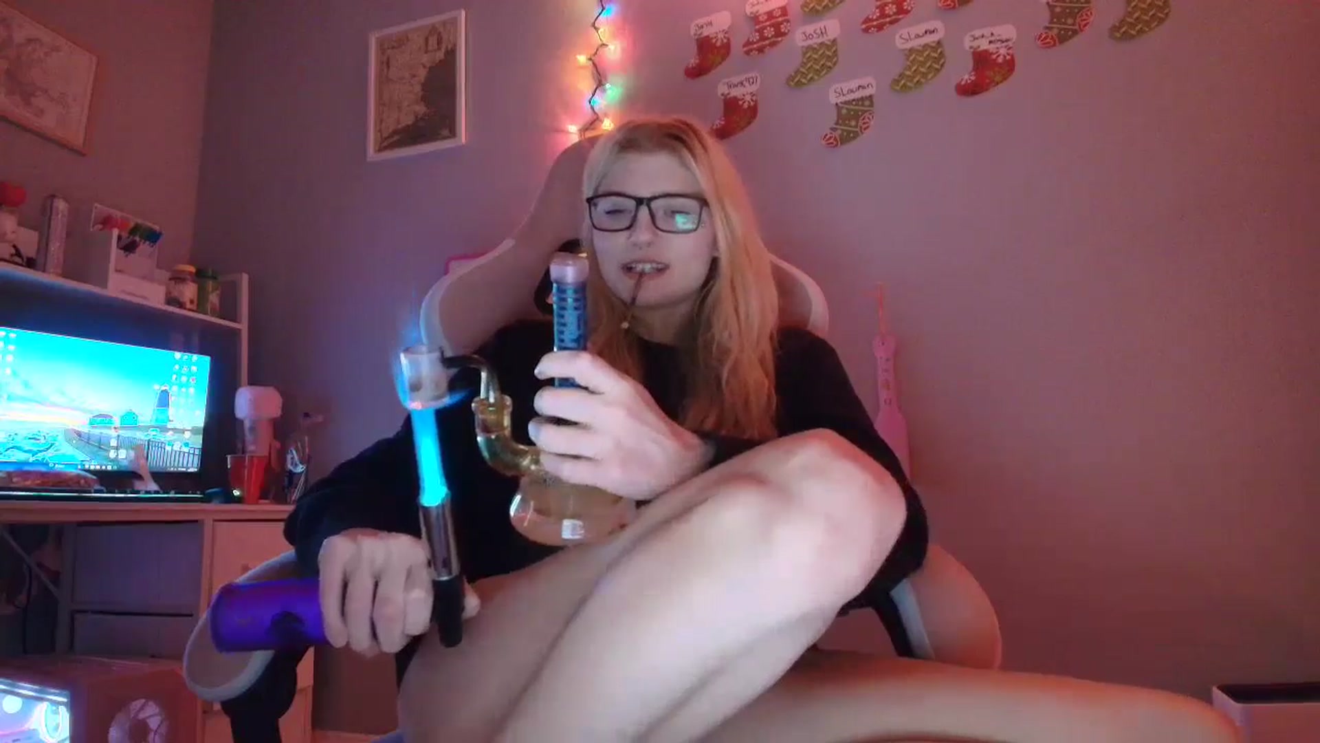 Gallery image thumbnail from DuckChan0's myfreecams stream on, 12/16/2025, 01:43 image 12 of 20
