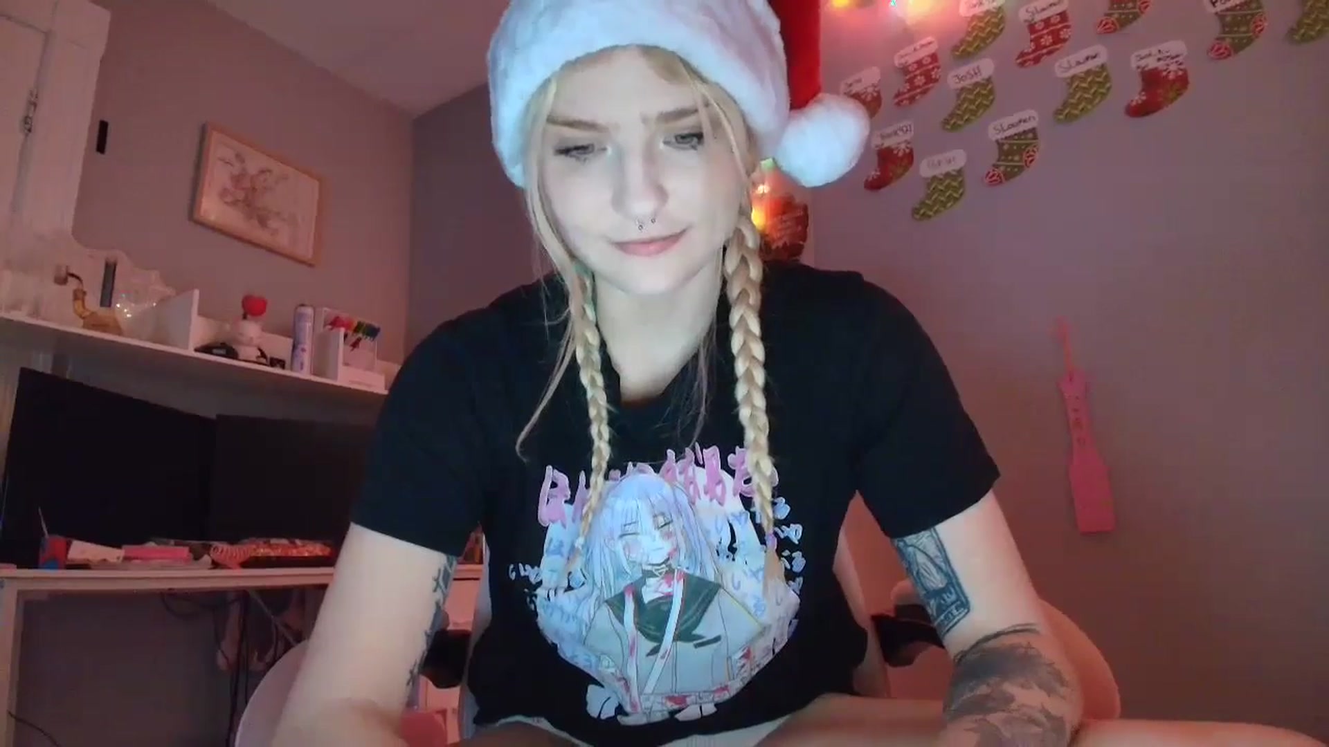 Gallery image thumbnail from DuckChan0's myfreecams stream on, 12/16/2025, 15:47 image 16 of 20