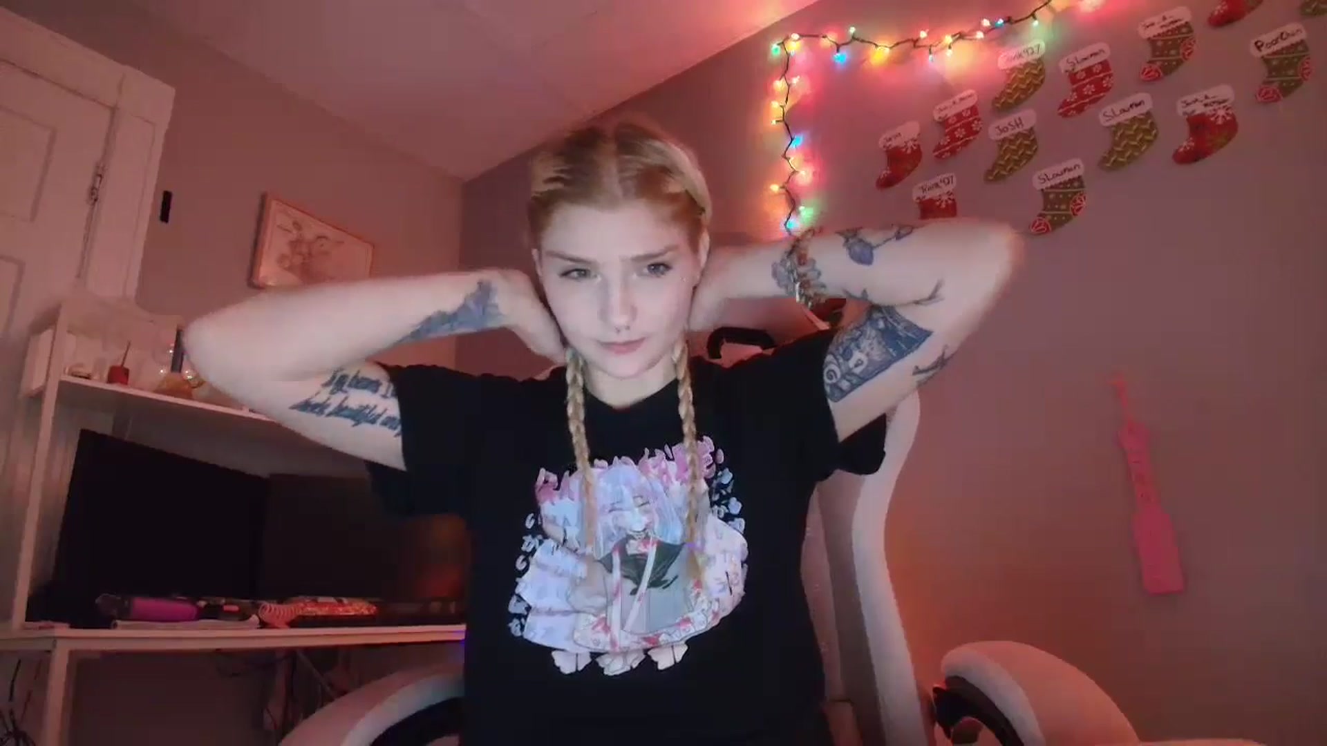 Gallery image thumbnail from DuckChan0's myfreecams stream on, 12/16/2025, 15:47 image 8 of 20