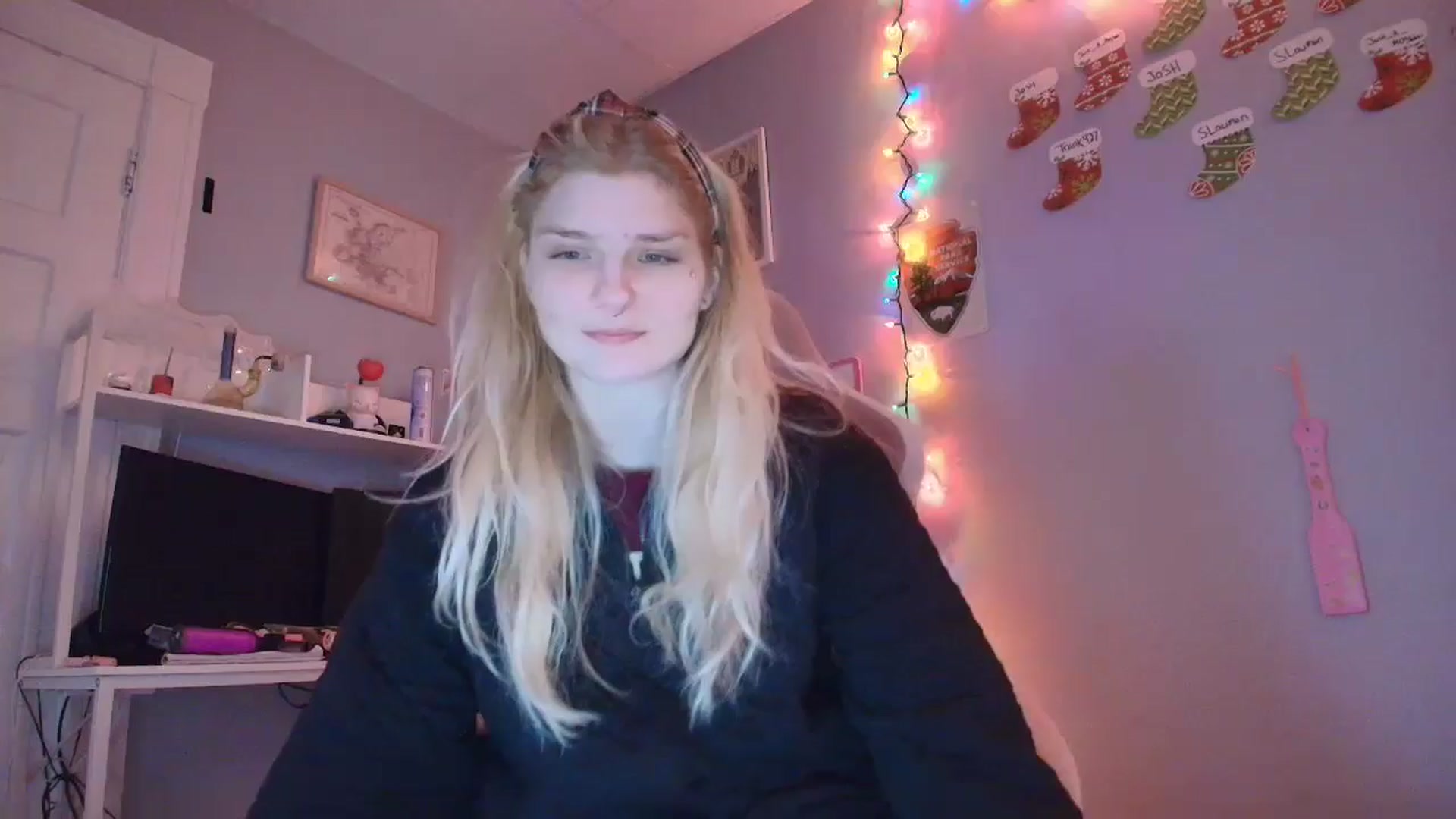 Gallery image thumbnail from DuckChan0's myfreecams stream on, 12/16/2025, 15:47 image 1 of 20