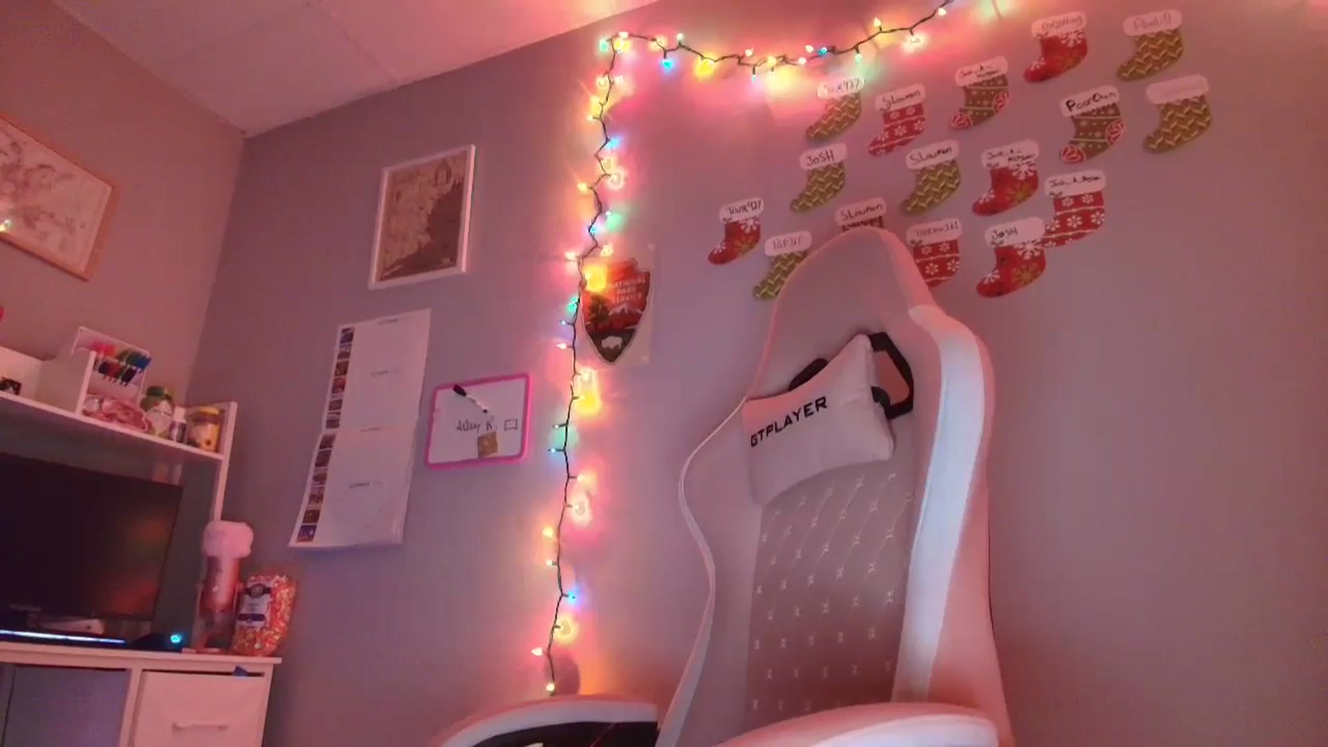 Gallery image thumbnail from DuckChan0's myfreecams stream on, 12/18/2025, 14:53 image 9 of 20