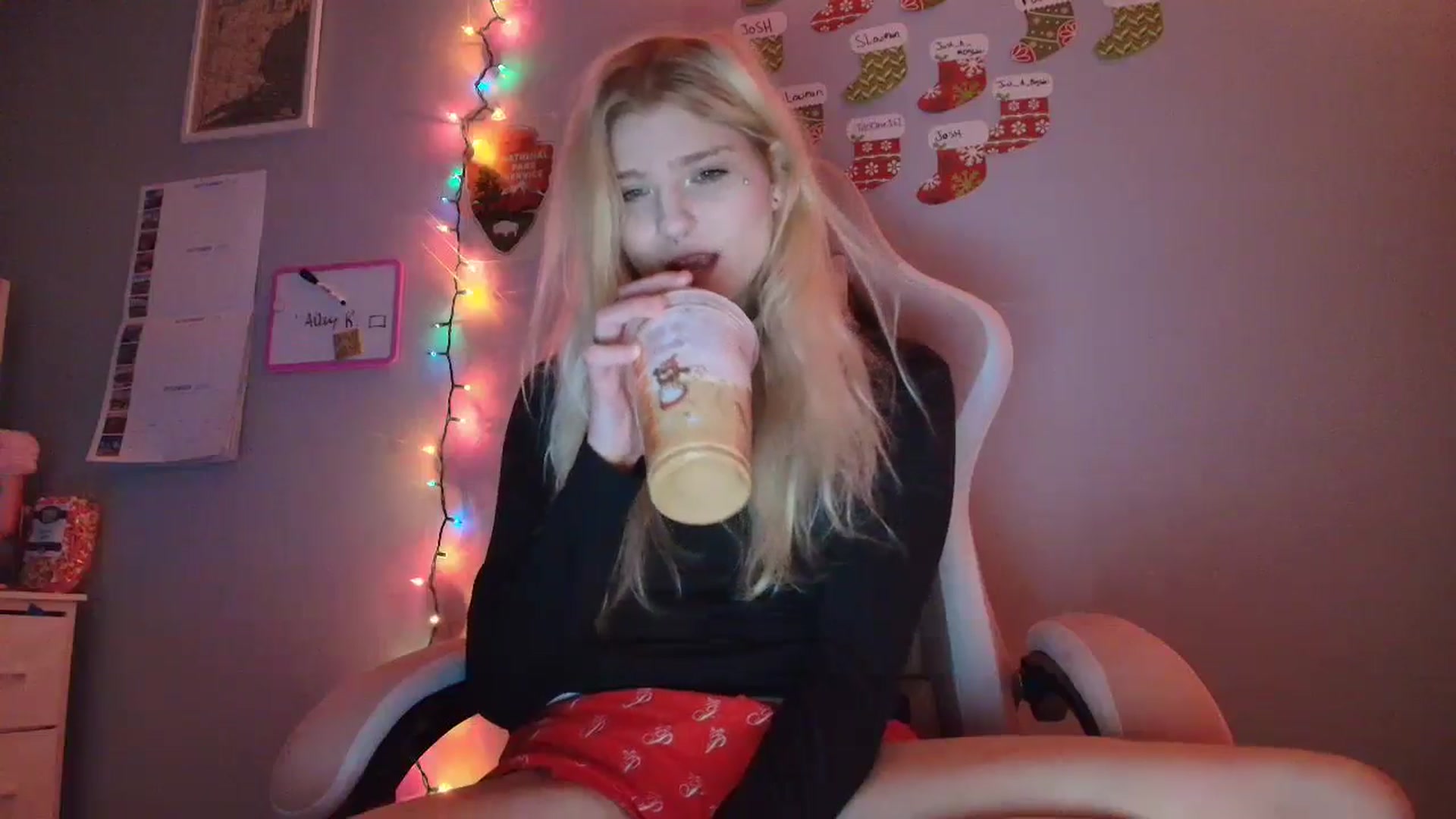 Gallery image thumbnail from DuckChan0's myfreecams stream on, 12/18/2025, 14:53 image 18 of 20