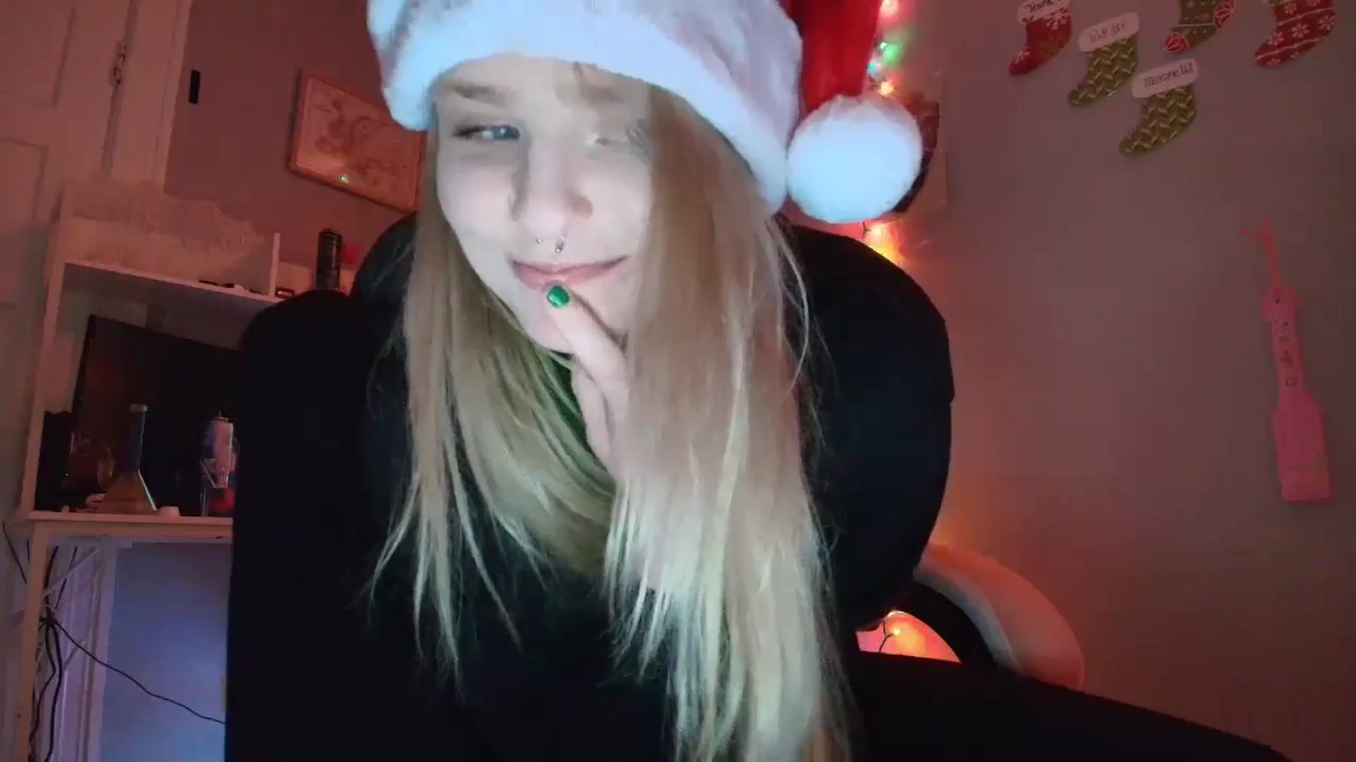 Gallery image thumbnail from DuckChan0's myfreecams stream on, 12/19/2025, 19:58 image 7 of 20