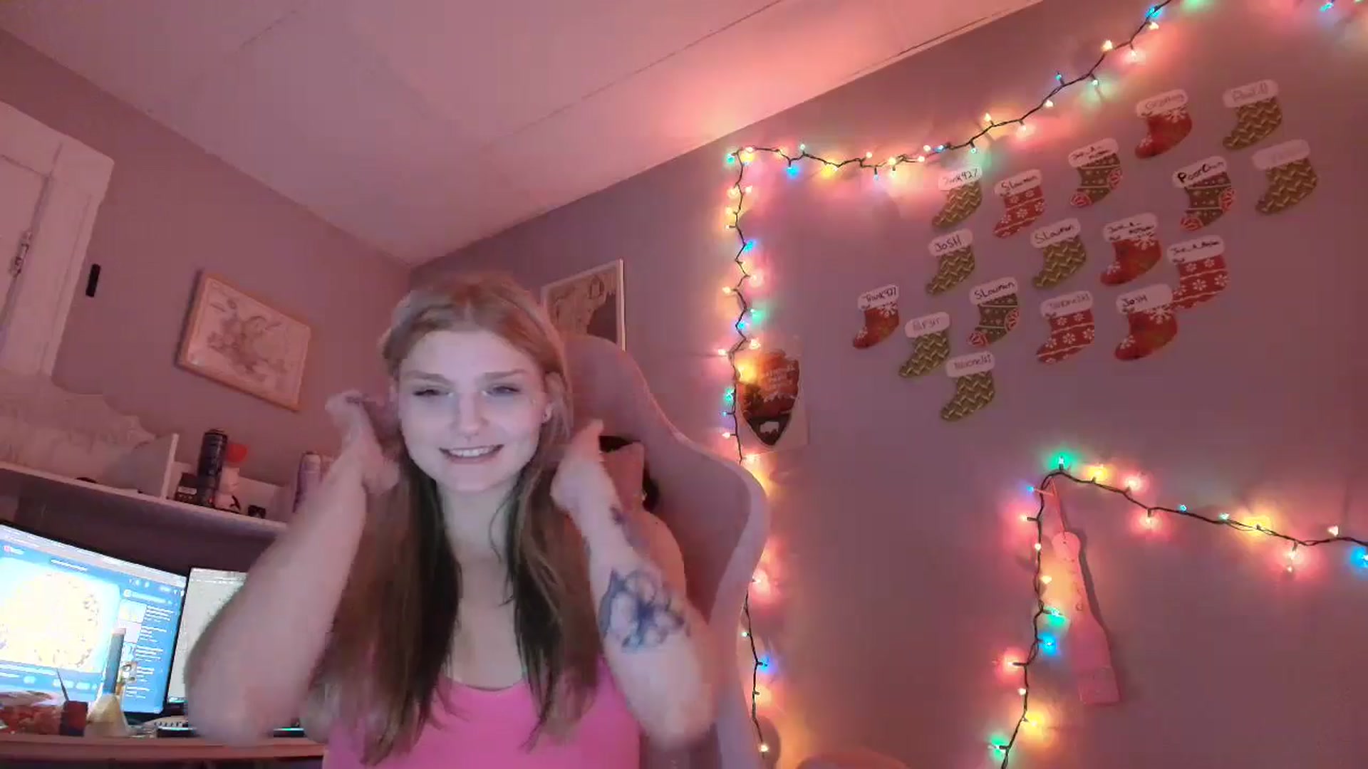 Gallery image thumbnail from DuckChan0's myfreecams stream on, 12/20/2025, 02:27 image 13 of 20