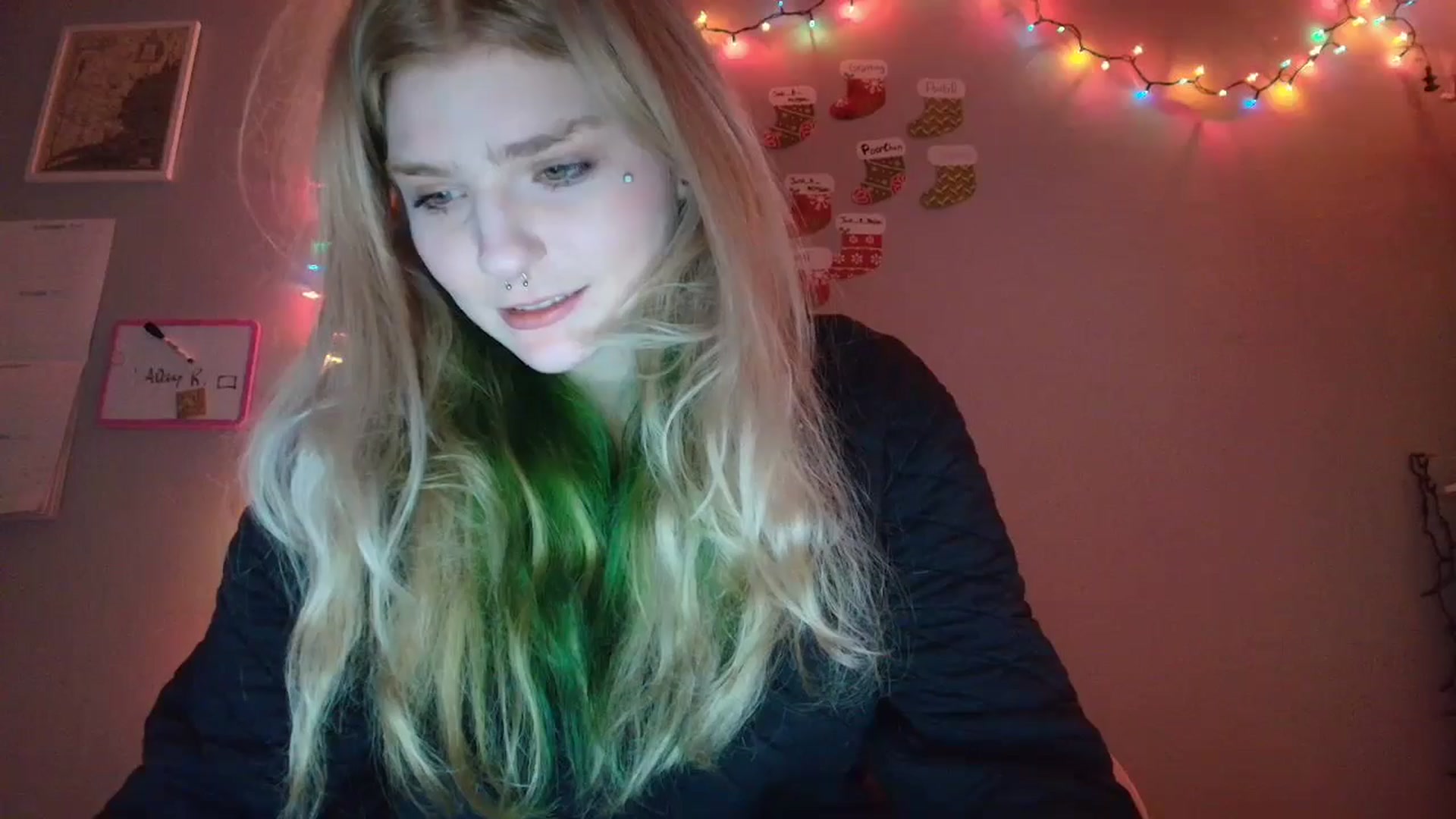 Gallery image thumbnail from DuckChan0's myfreecams stream on, 12/21/2025, 17:42 image 19 of 20