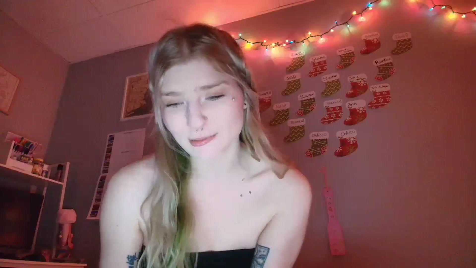 Gallery image thumbnail from DuckChan0's myfreecams stream on, 12/23/2025, 16:10 image 3 of 20