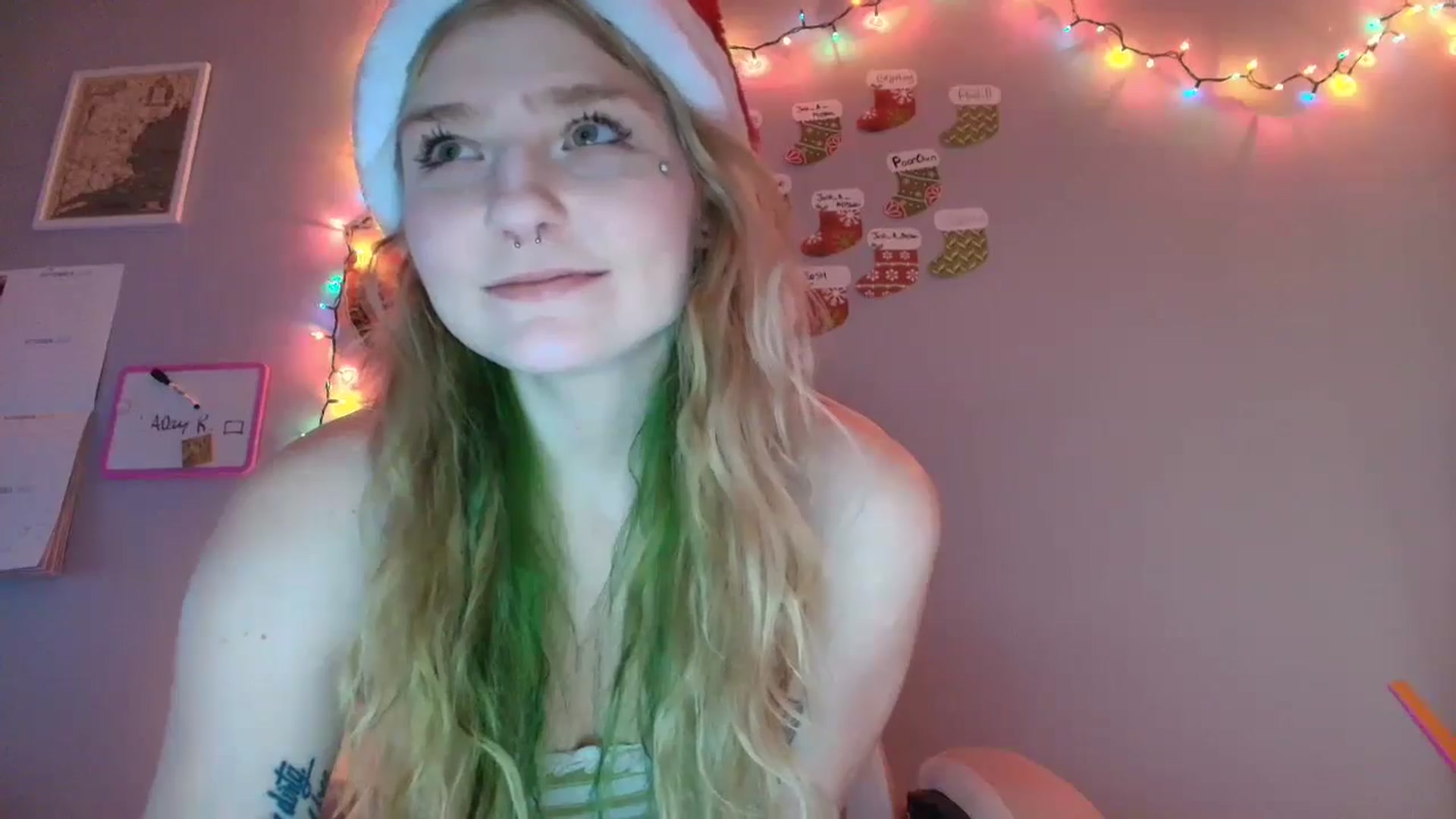 Gallery image thumbnail from DuckChan0's myfreecams stream on, 12/24/2025, 17:30 image 19 of 20
