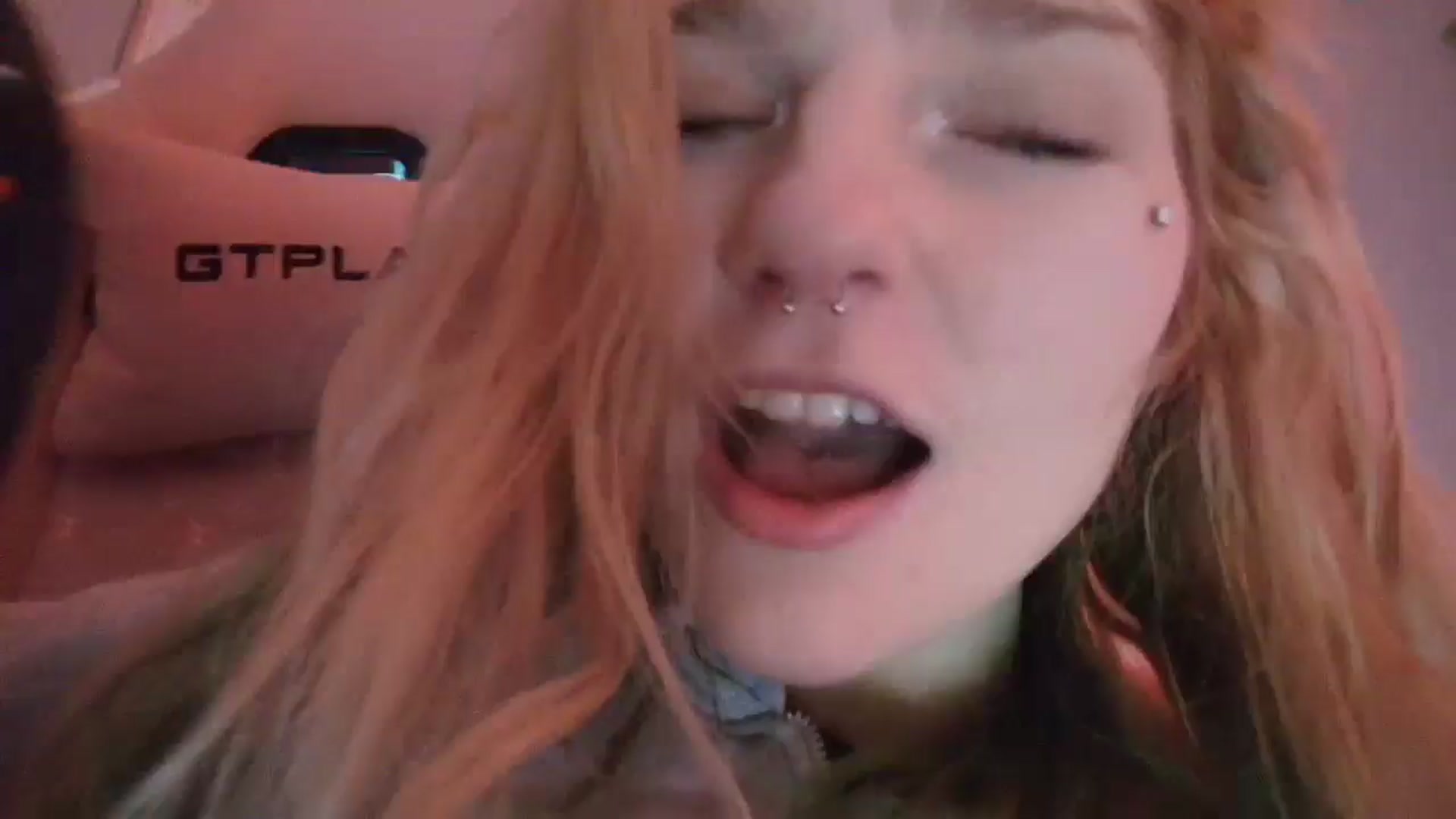 Gallery image thumbnail from DuckChan0's myfreecams stream on, 12/26/2025, 17:40 image 6 of 20