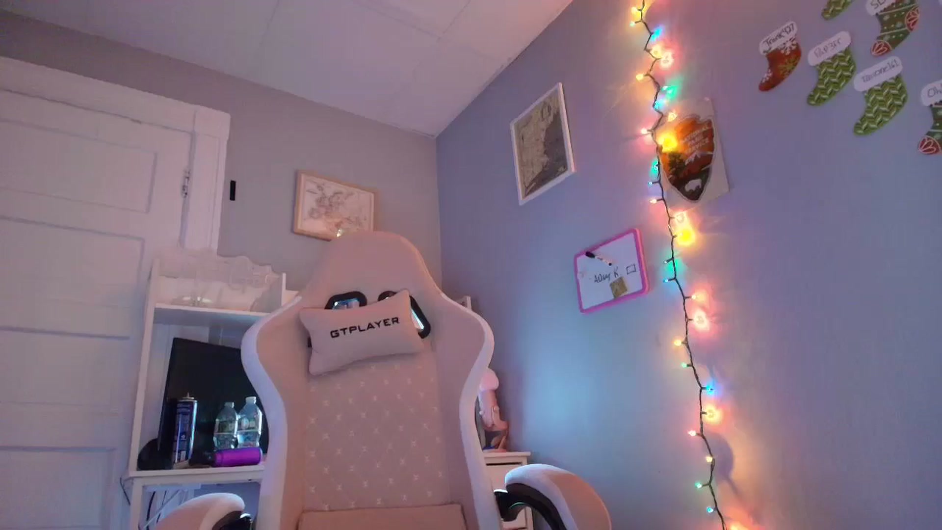 Gallery image thumbnail from DuckChan0's myfreecams stream on, 12/26/2025, 17:40 image 15 of 20