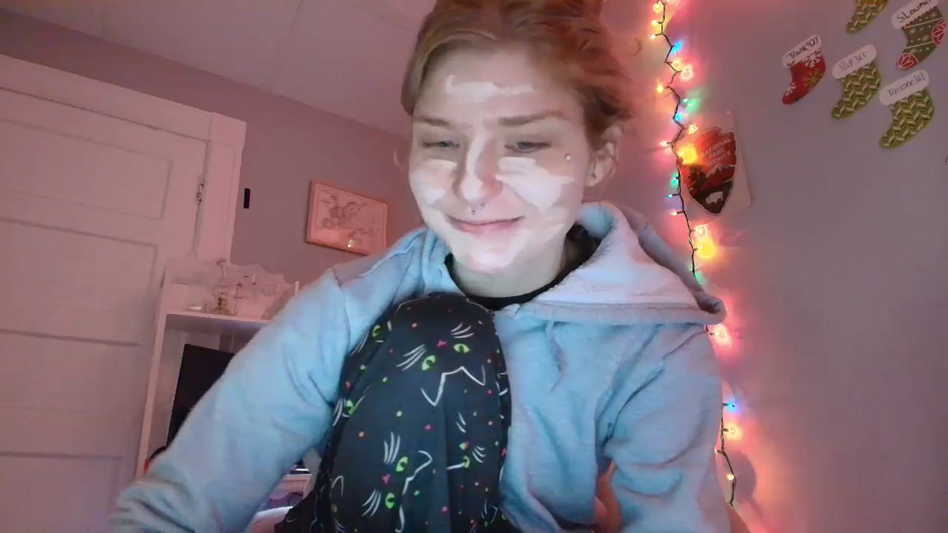 Gallery image thumbnail from DuckChan0's myfreecams stream on, 12/26/2025, 17:40 image 2 of 20