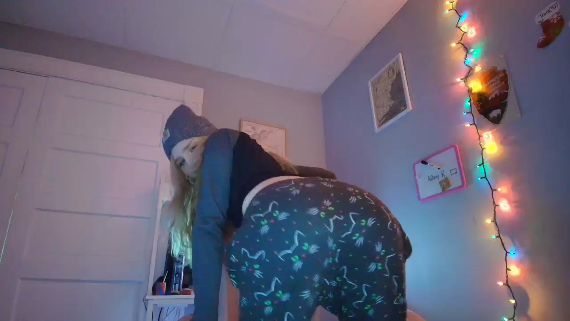 Gallery image thumbnail from DuckChan0's myfreecams stream on, 12/26/2025, 18:32 image 12 of 20
