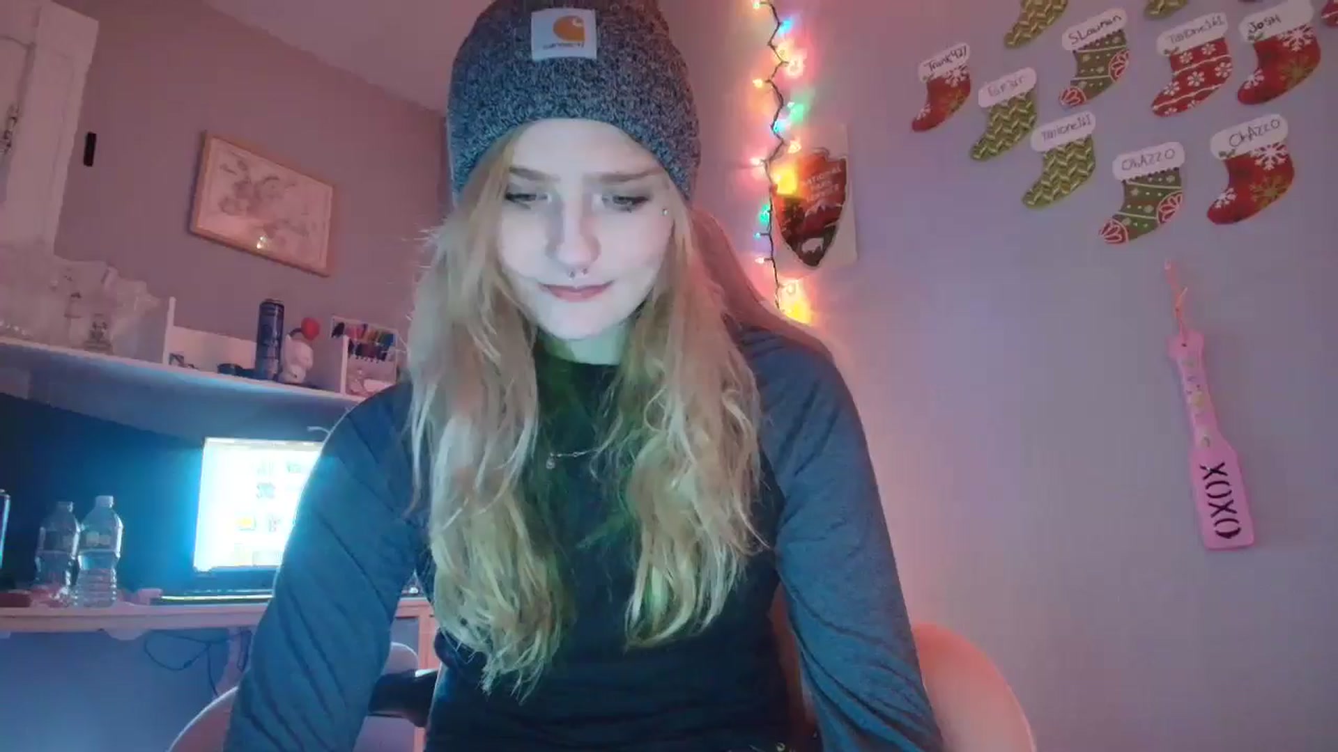 Gallery image thumbnail from DuckChan0's myfreecams stream on, 12/26/2025, 18:32 image 9 of 20