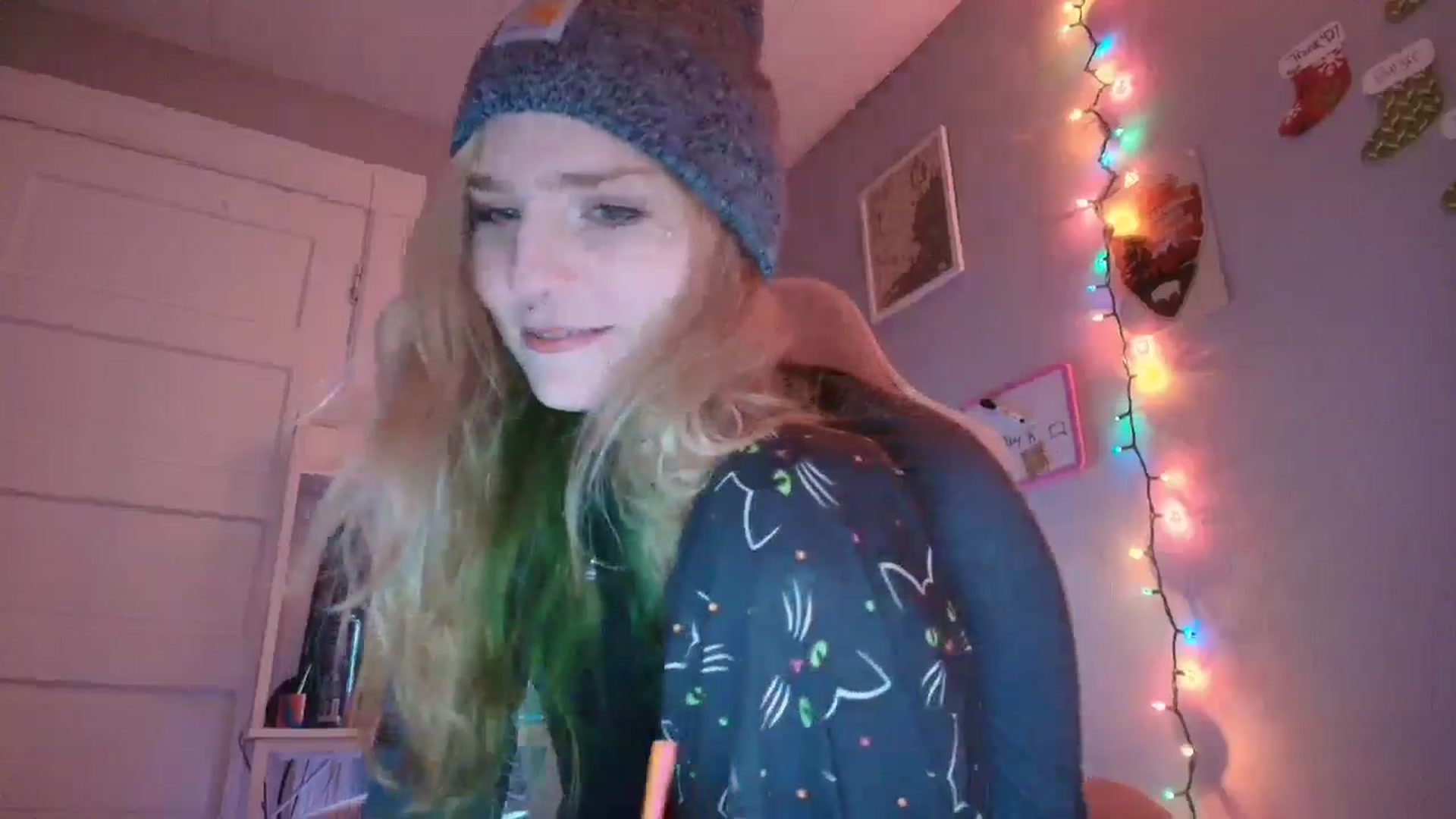 Gallery image thumbnail from DuckChan0's myfreecams stream on, 12/26/2025, 18:32 image 11 of 20