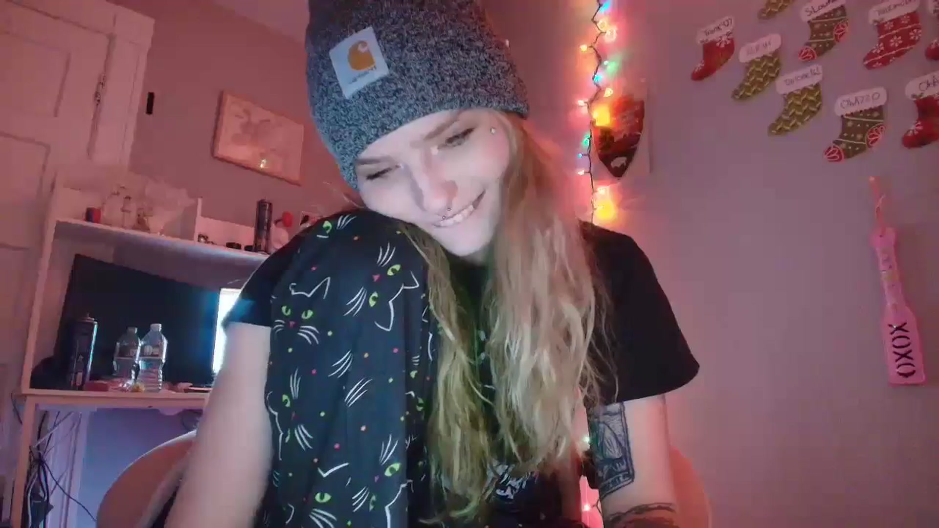 Gallery image thumbnail from DuckChan0's myfreecams stream on, 12/26/2025, 20:16 image 15 of 20