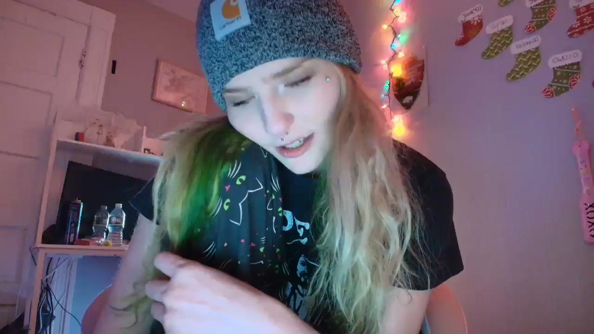 Gallery image thumbnail from DuckChan0's myfreecams stream on, 12/26/2025, 20:16 image 20 of 20