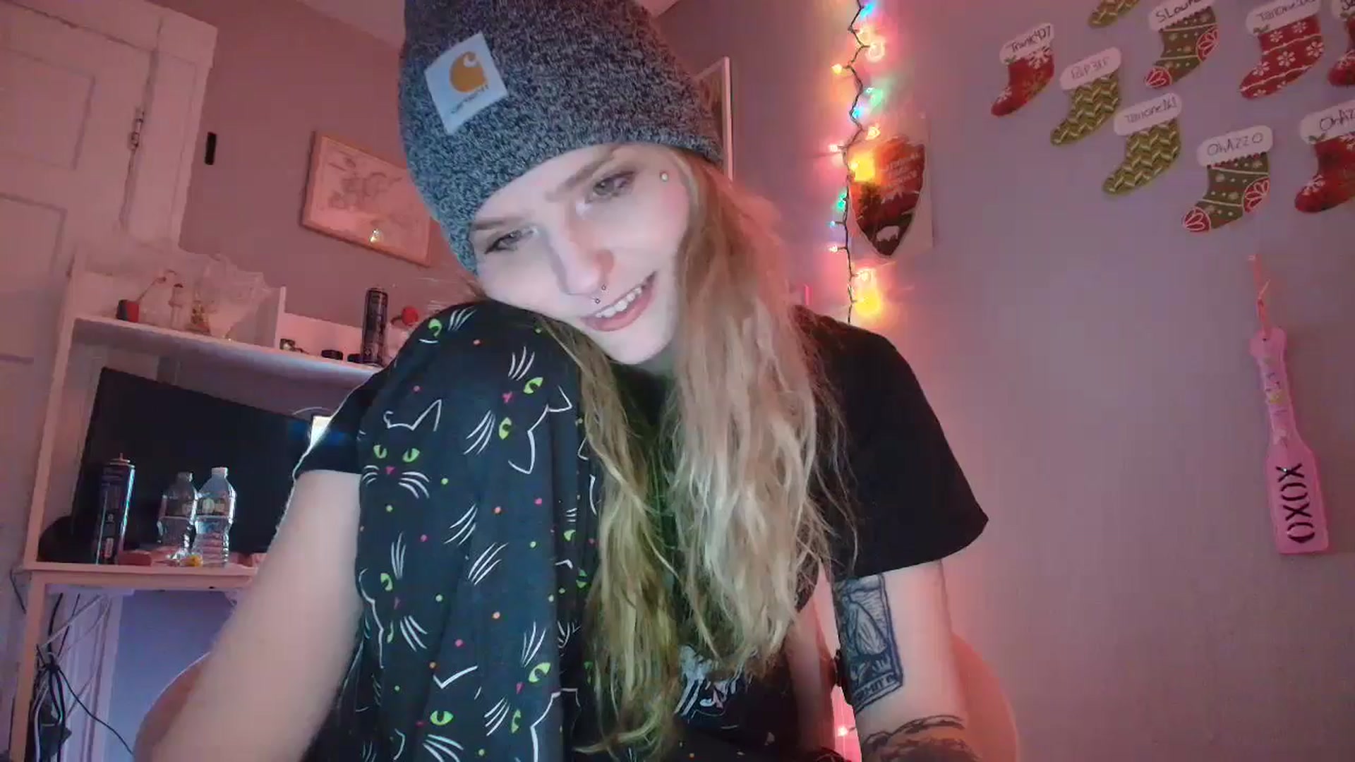Gallery image thumbnail from DuckChan0's myfreecams stream on, 12/26/2025, 20:16 image 13 of 20
