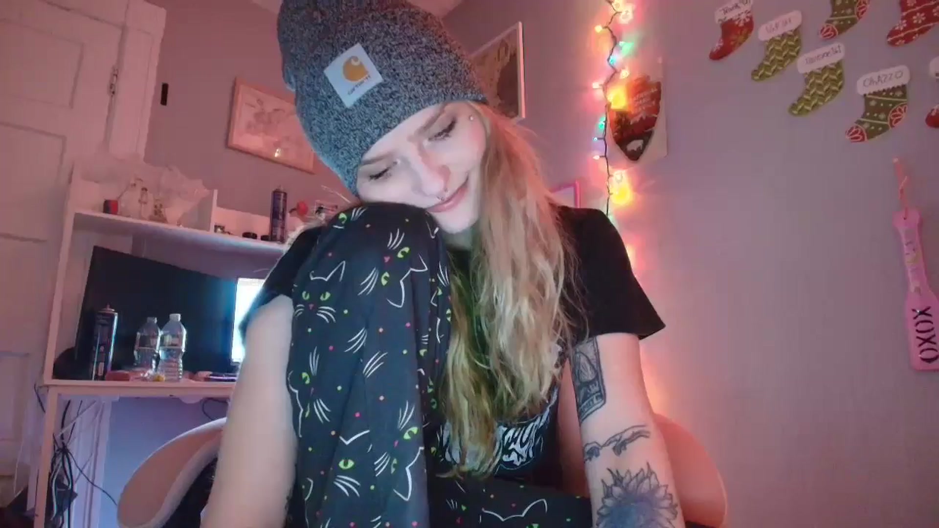 Gallery image thumbnail from DuckChan0's myfreecams stream on, 12/26/2025, 20:16 image 16 of 20