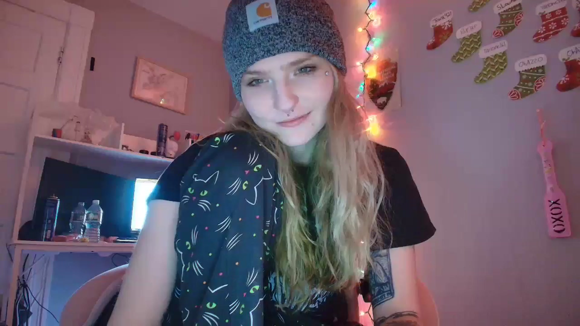 Gallery image thumbnail from DuckChan0's myfreecams stream on, 12/26/2025, 20:16 image 14 of 20
