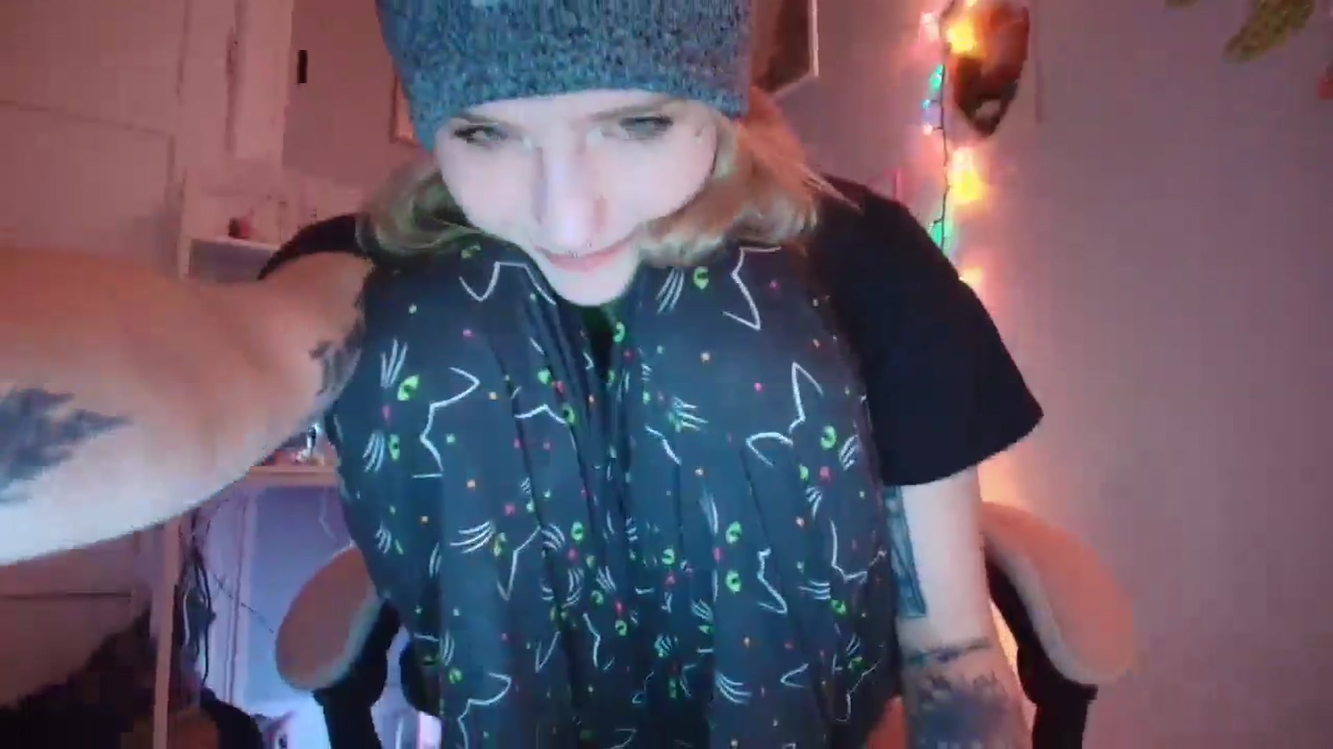 Gallery image thumbnail from DuckChan0's myfreecams stream on, 12/26/2025, 20:16 image 5 of 20