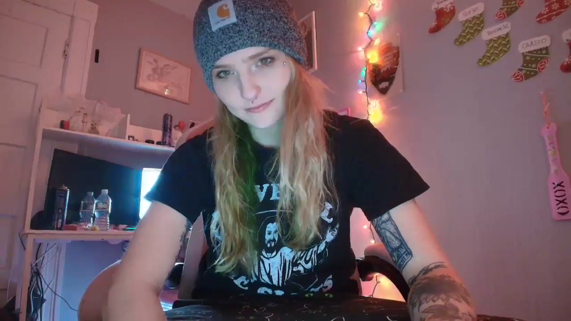Gallery image thumbnail from DuckChan0's myfreecams stream on, 12/26/2025, 20:16 image 2 of 20