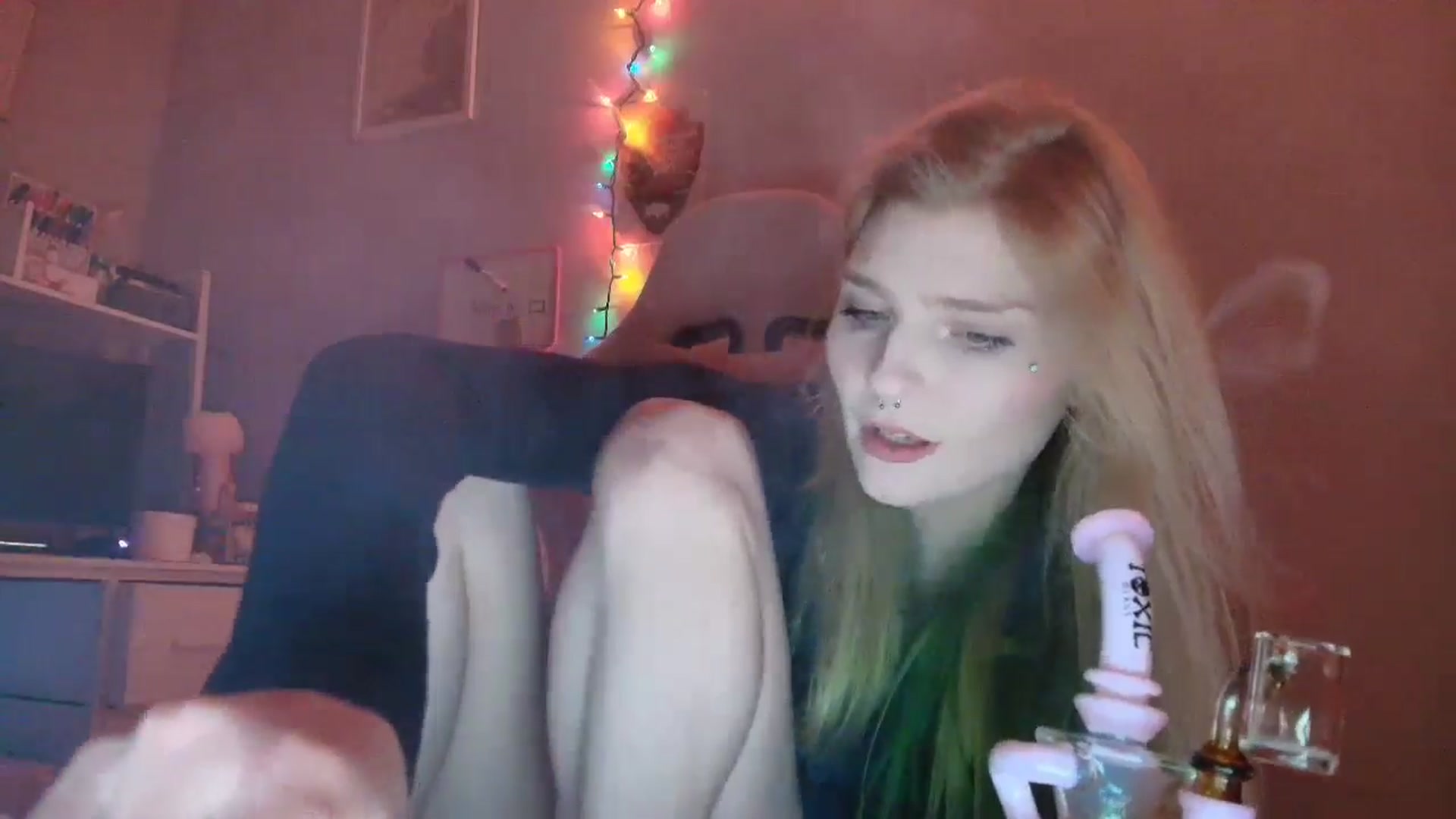 Gallery image thumbnail from DuckChan0's myfreecams stream on, 12/29/2025, 03:02 image 8 of 20
