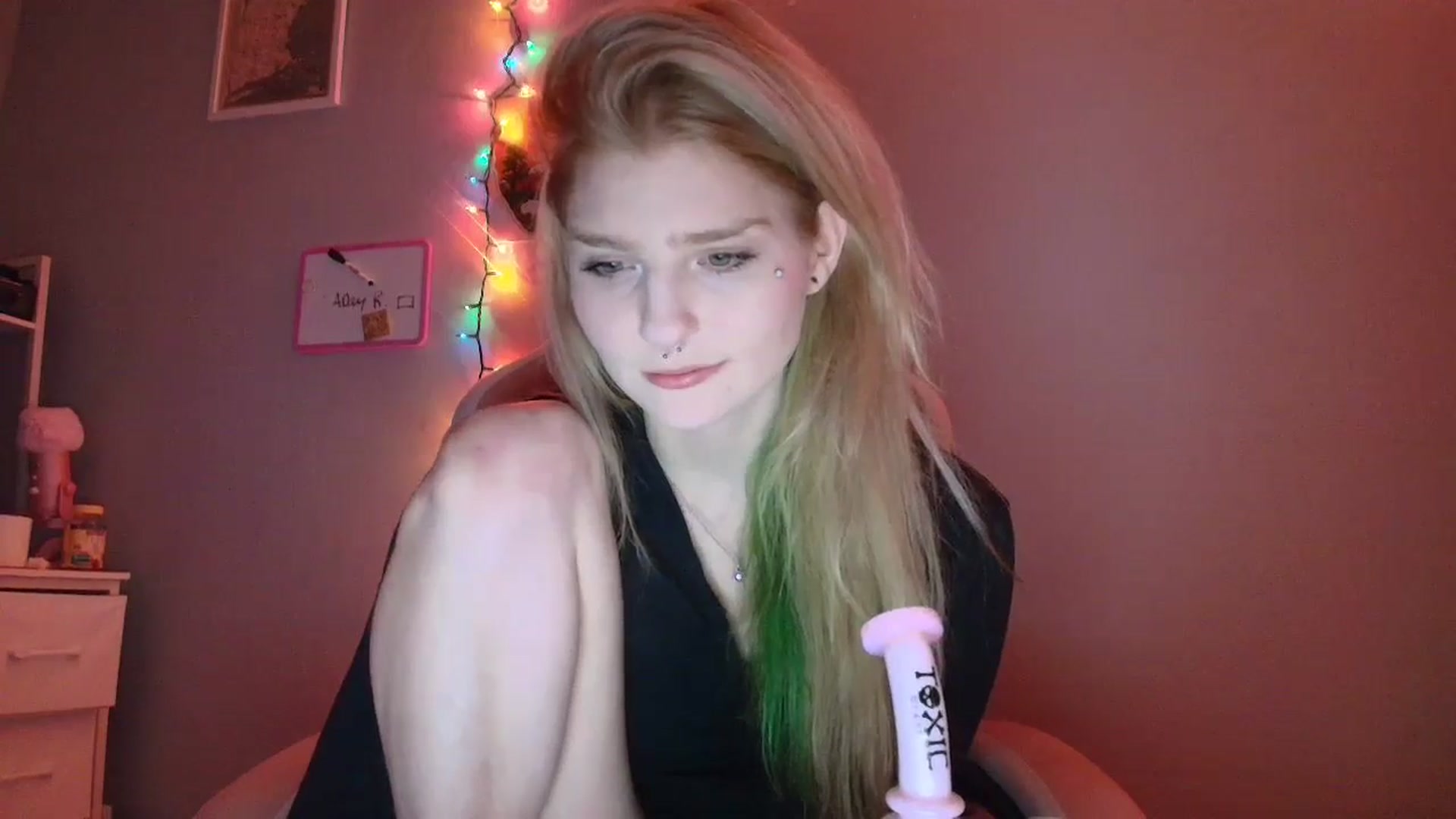 Gallery image thumbnail from DuckChan0's myfreecams stream on, 12/29/2025, 03:02 image 20 of 20