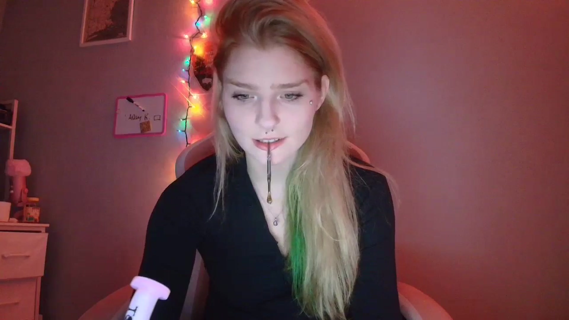 Gallery image thumbnail from DuckChan0's myfreecams stream on, 12/29/2025, 03:02 image 19 of 20