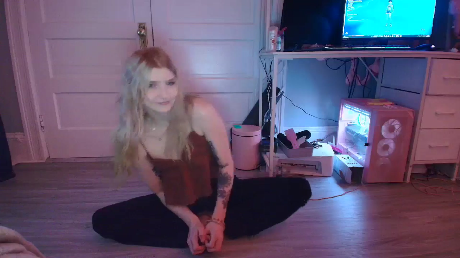 Gallery image thumbnail from DuckChan0's myfreecams stream on, 12/29/2025, 18:18 image 2 of 20