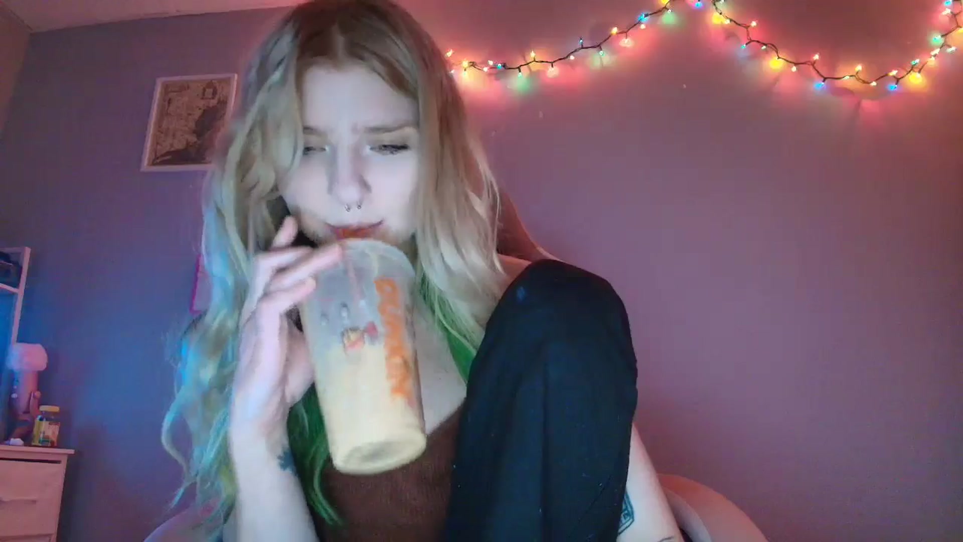 Gallery image thumbnail from DuckChan0's myfreecams stream on, 12/29/2025, 18:18 image 8 of 20