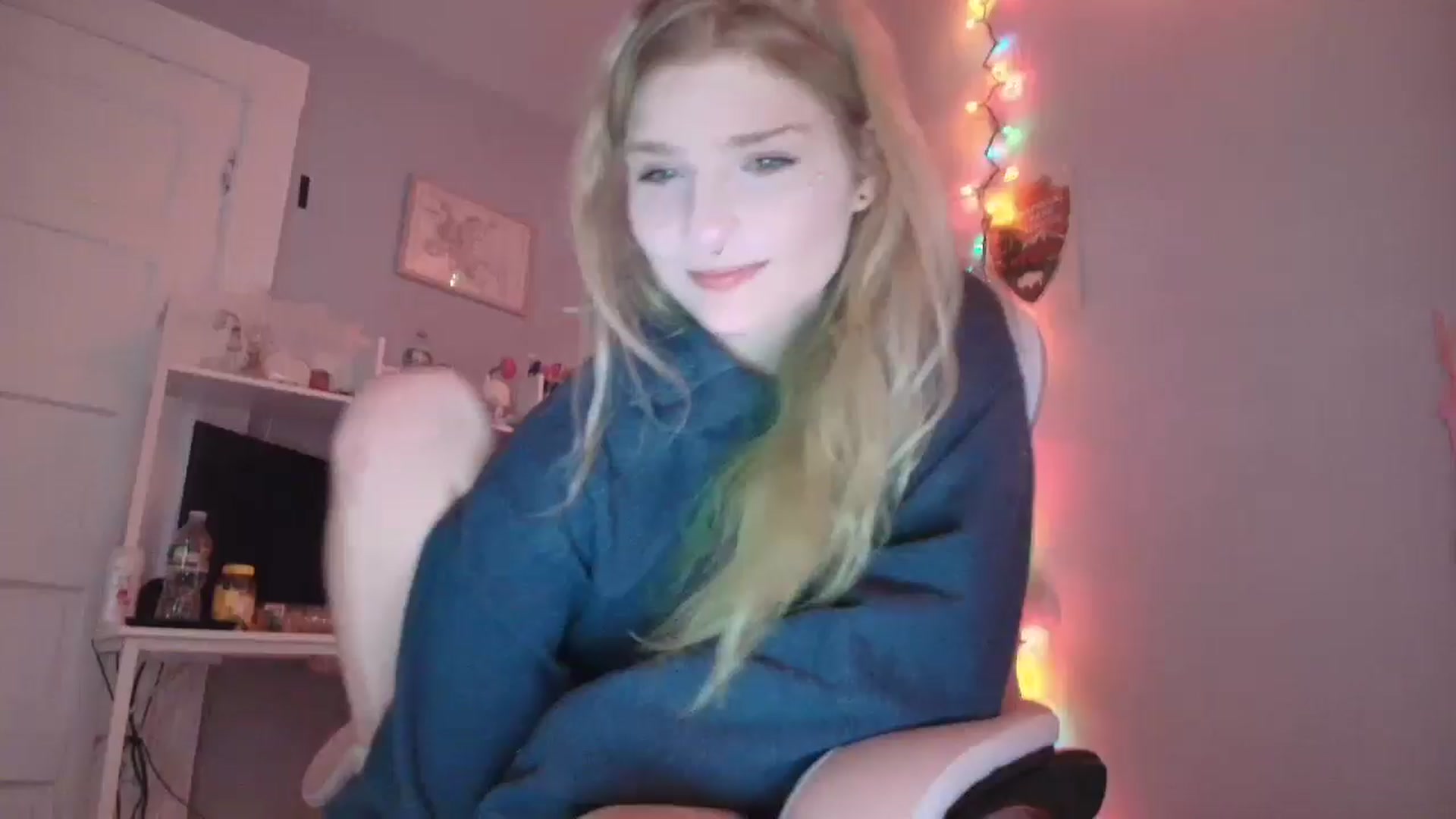 Gallery image thumbnail from DuckChan0's myfreecams stream on, 01/01/2026, 19:13 image 3 of 20