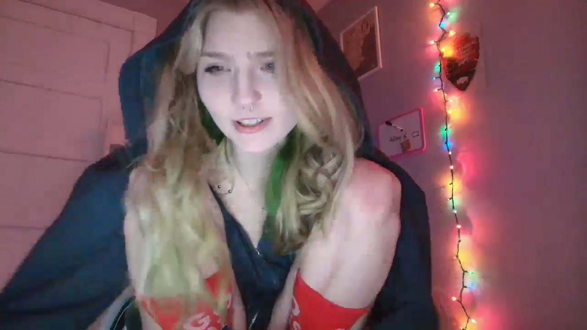 Gallery image thumbnail from DuckChan0's myfreecams stream on, 01/02/2026, 18:46 image 13 of 20