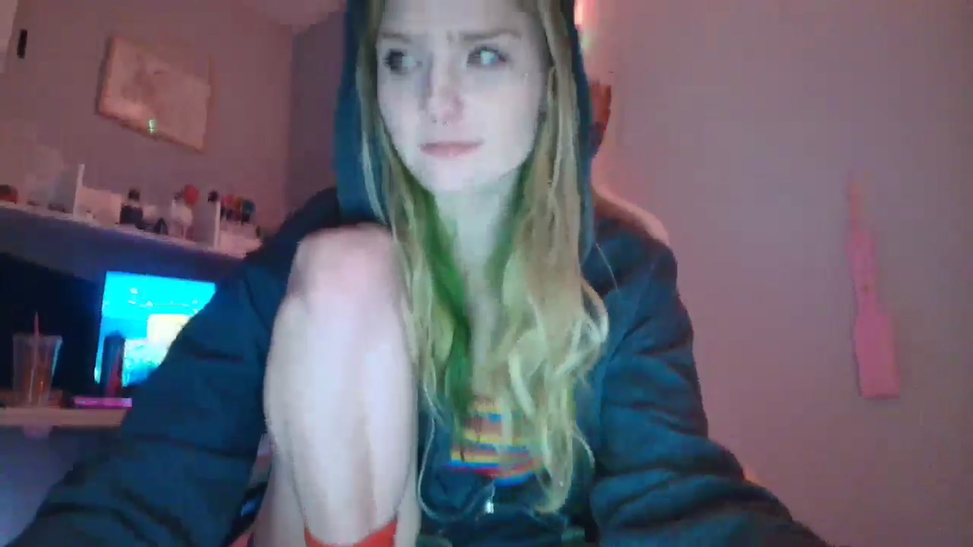 Gallery image thumbnail from DuckChan0's myfreecams stream on, 01/02/2026, 18:46 image 17 of 20