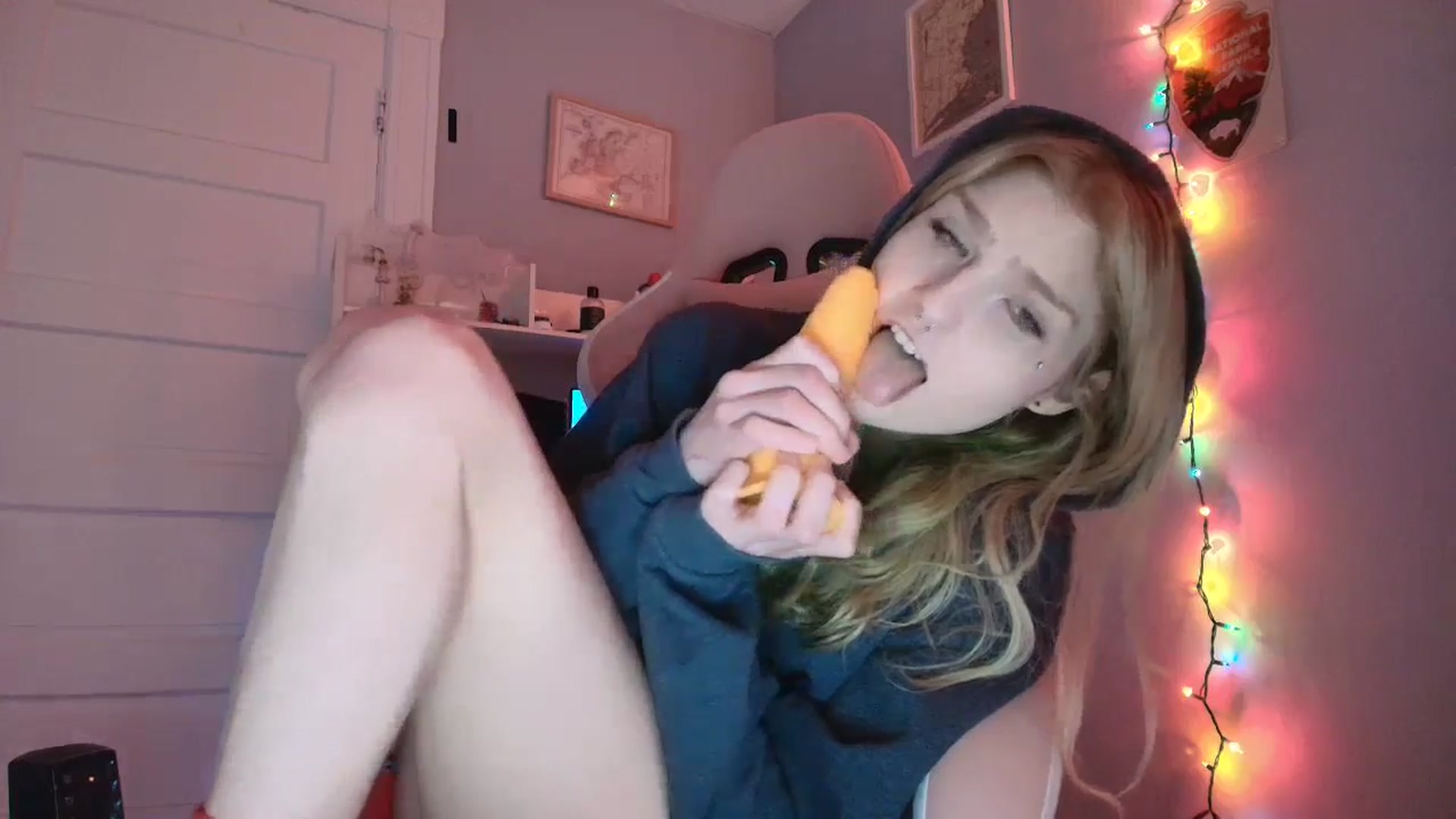 Gallery image thumbnail from DuckChan0's myfreecams stream on, 01/02/2026, 18:46 image 11 of 20