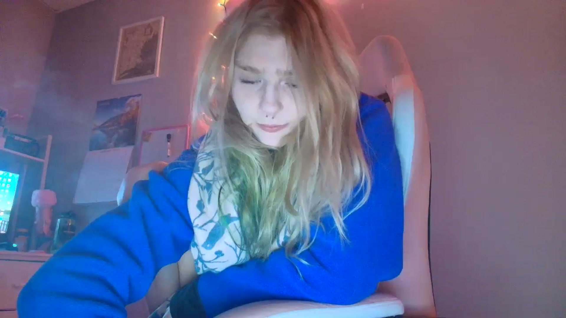 Gallery image thumbnail from DuckChan0's myfreecams stream on, 01/05/2026, 17:32 image 4 of 20