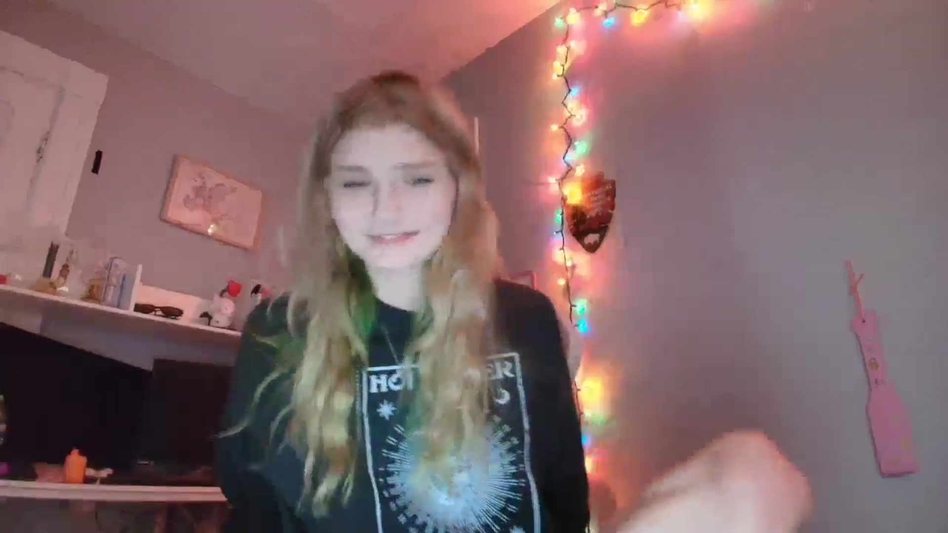 Gallery image thumbnail from DuckChan0's myfreecams stream on, 01/08/2026, 18:00 image 4 of 20