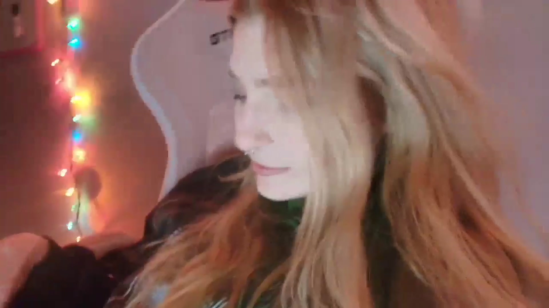 Gallery image thumbnail from DuckChan0's myfreecams stream on, 01/08/2026, 19:07 image 16 of 20